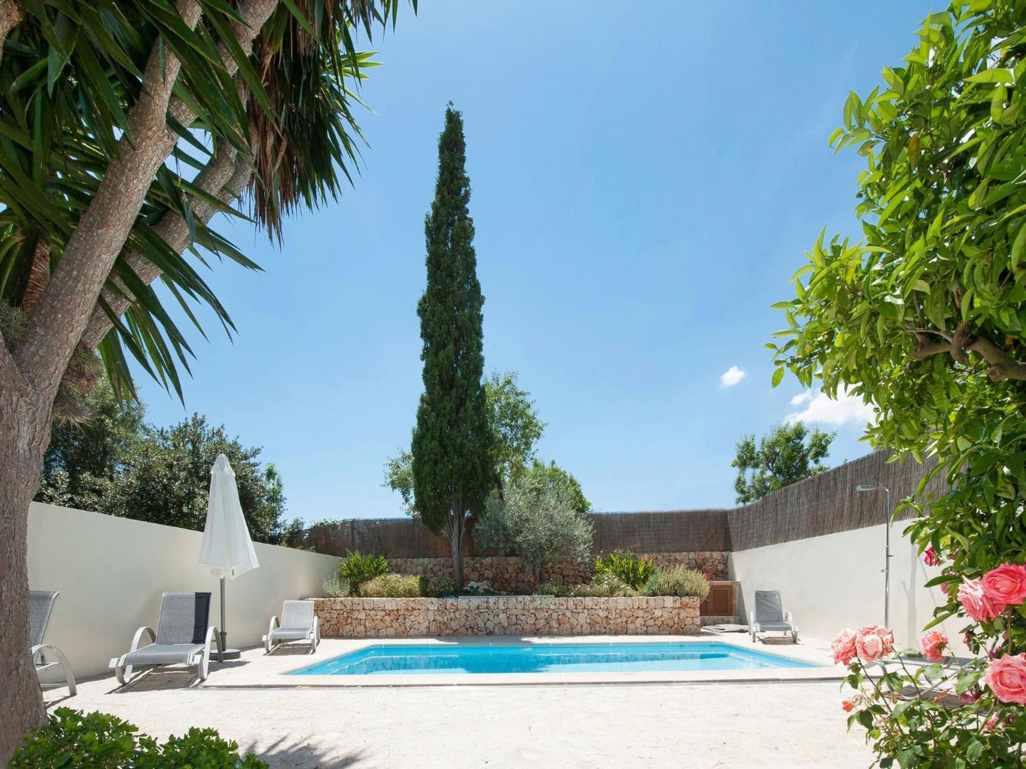 With Private Pool In Villa Ariany