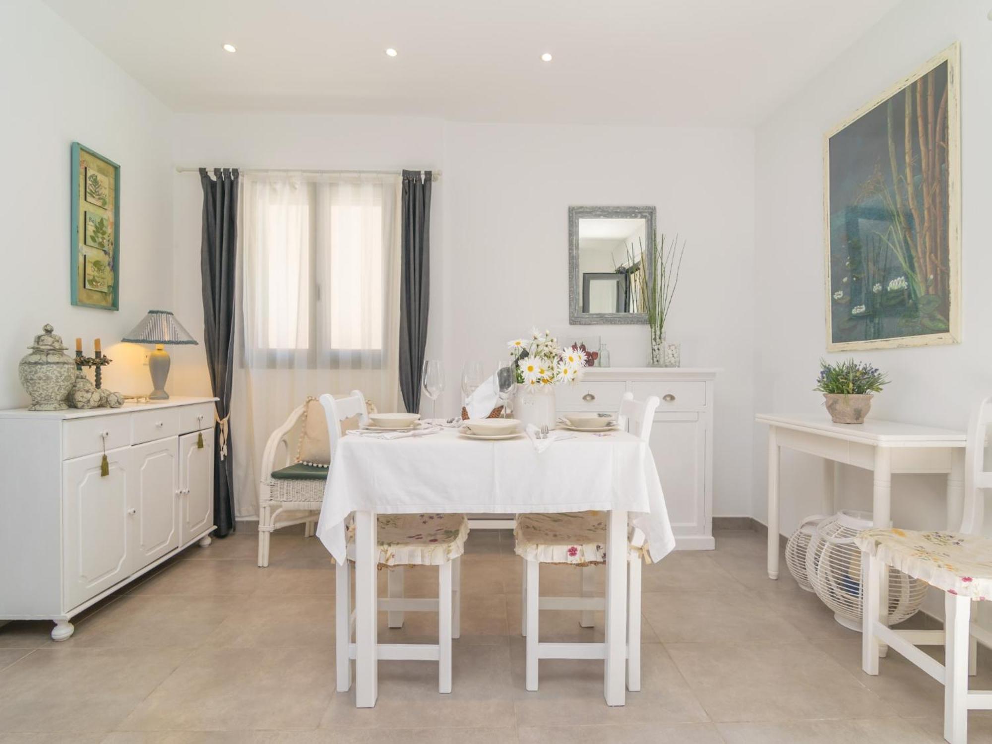Munar - House In Villa *