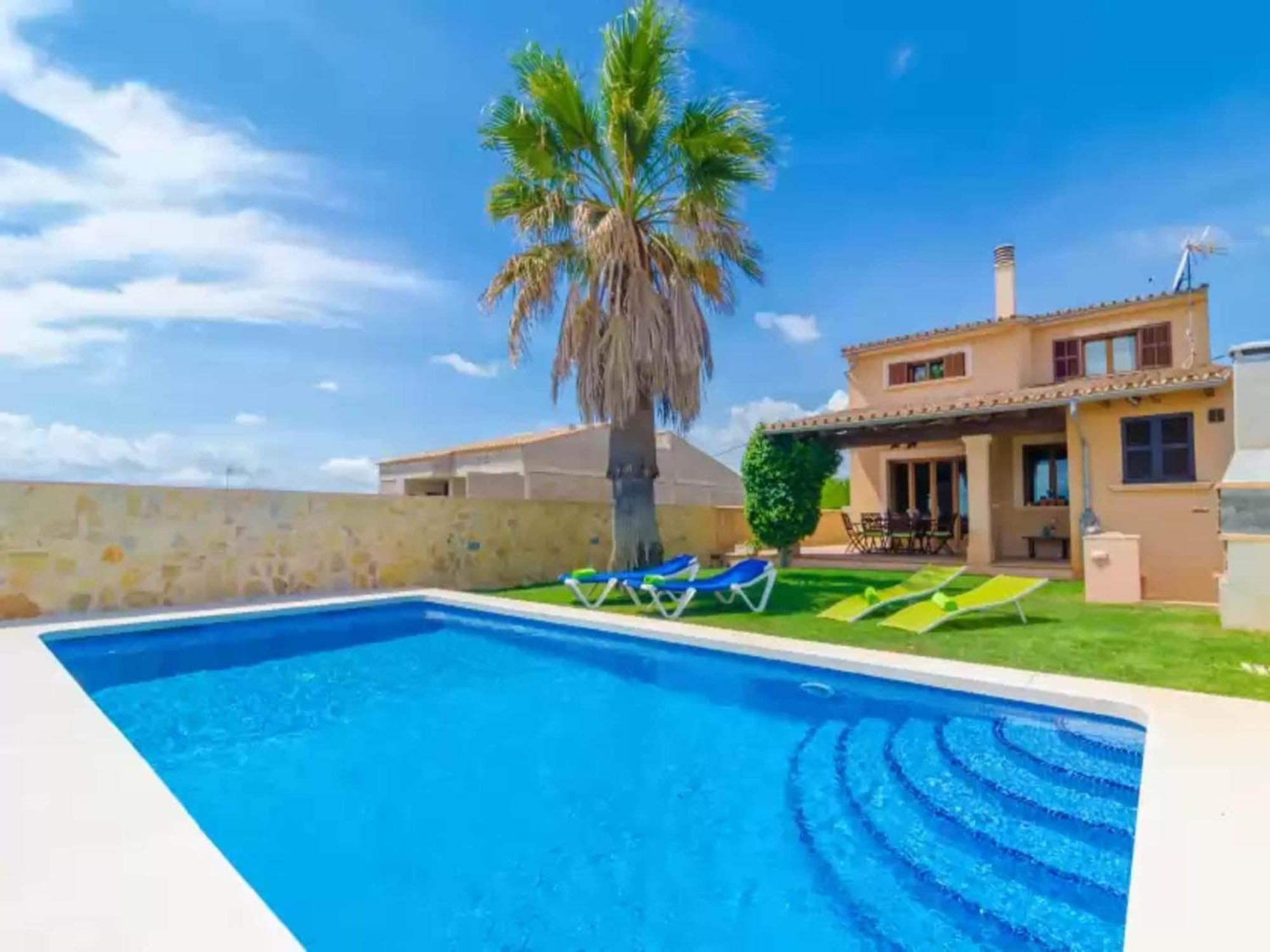 With Private Pool Free Wifi