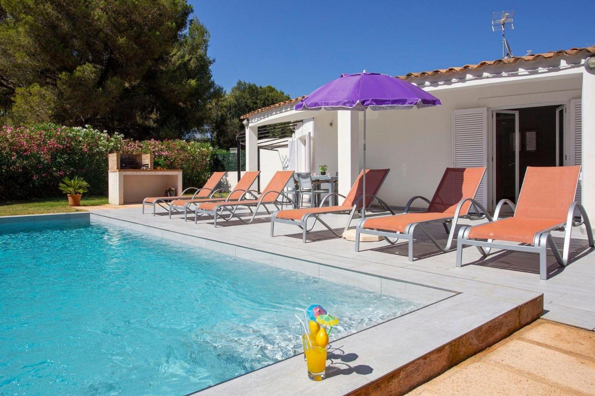 Doppelhaushaelfte Mit Pool, Garten Und Klimaanlage *