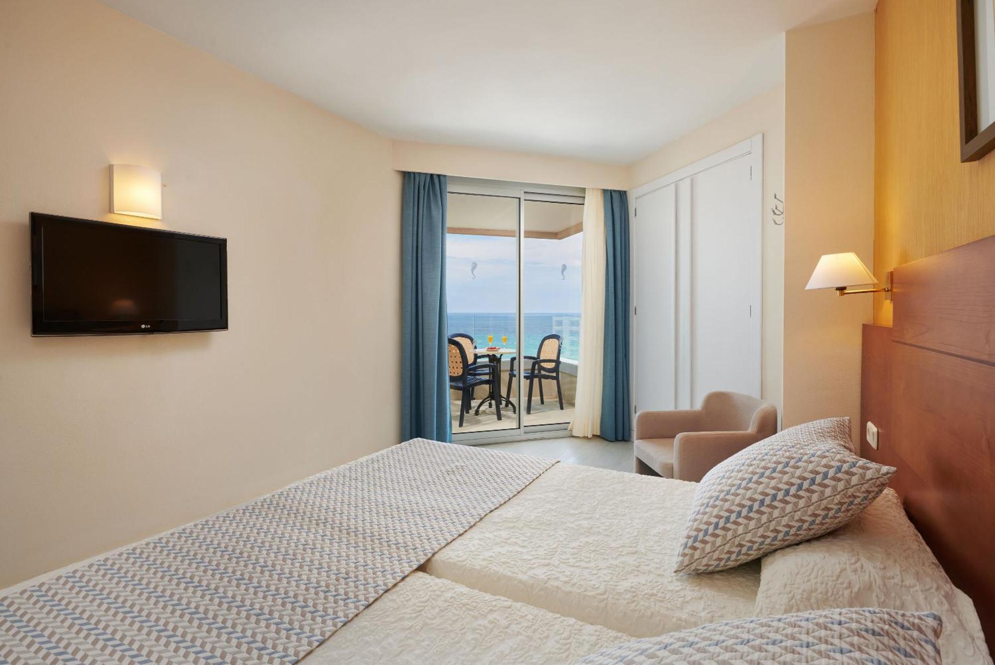 Hipotels Bahía Grande Apartahotel 4*