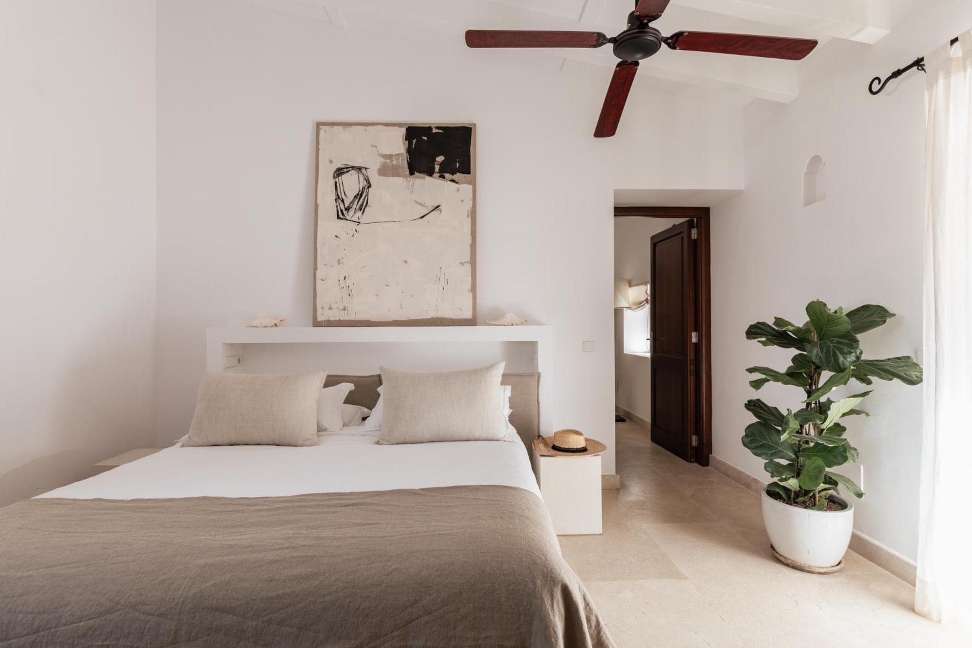 Cal Reiet Holistic Retreat Hotel 4*