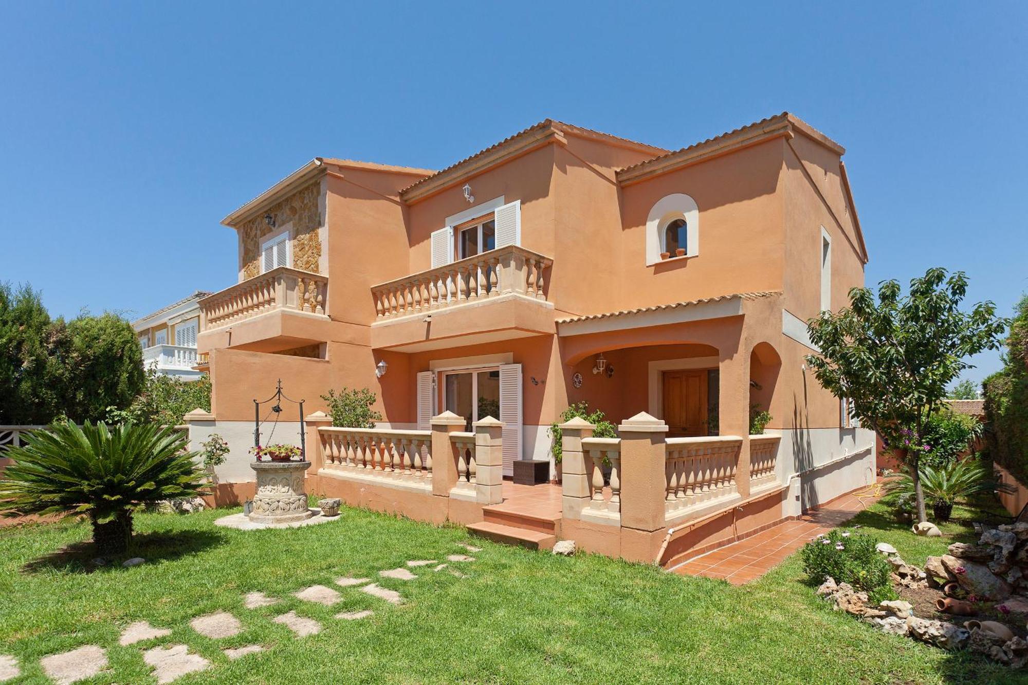 Almirante Villa *