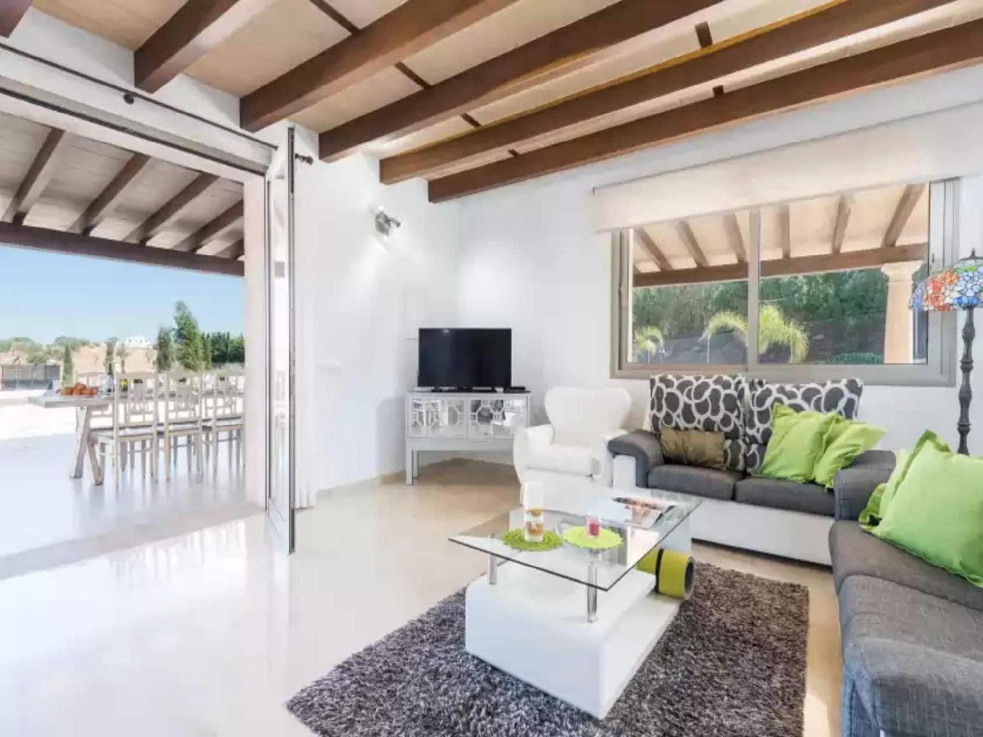 Villa With Private Pool In Jornets