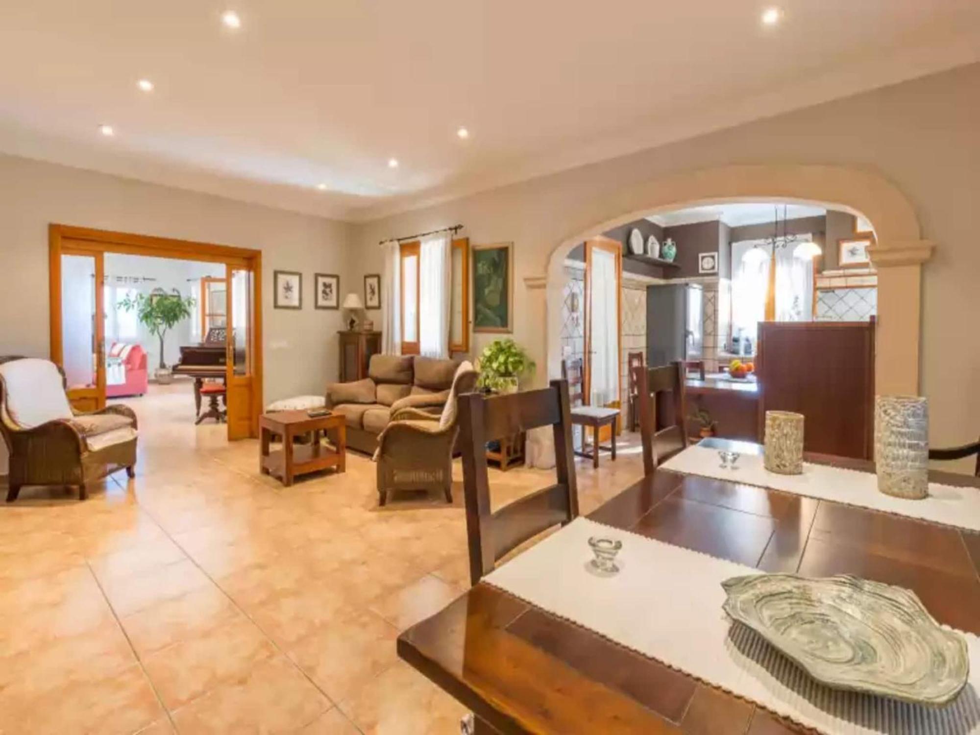 Villa With Private Pool In