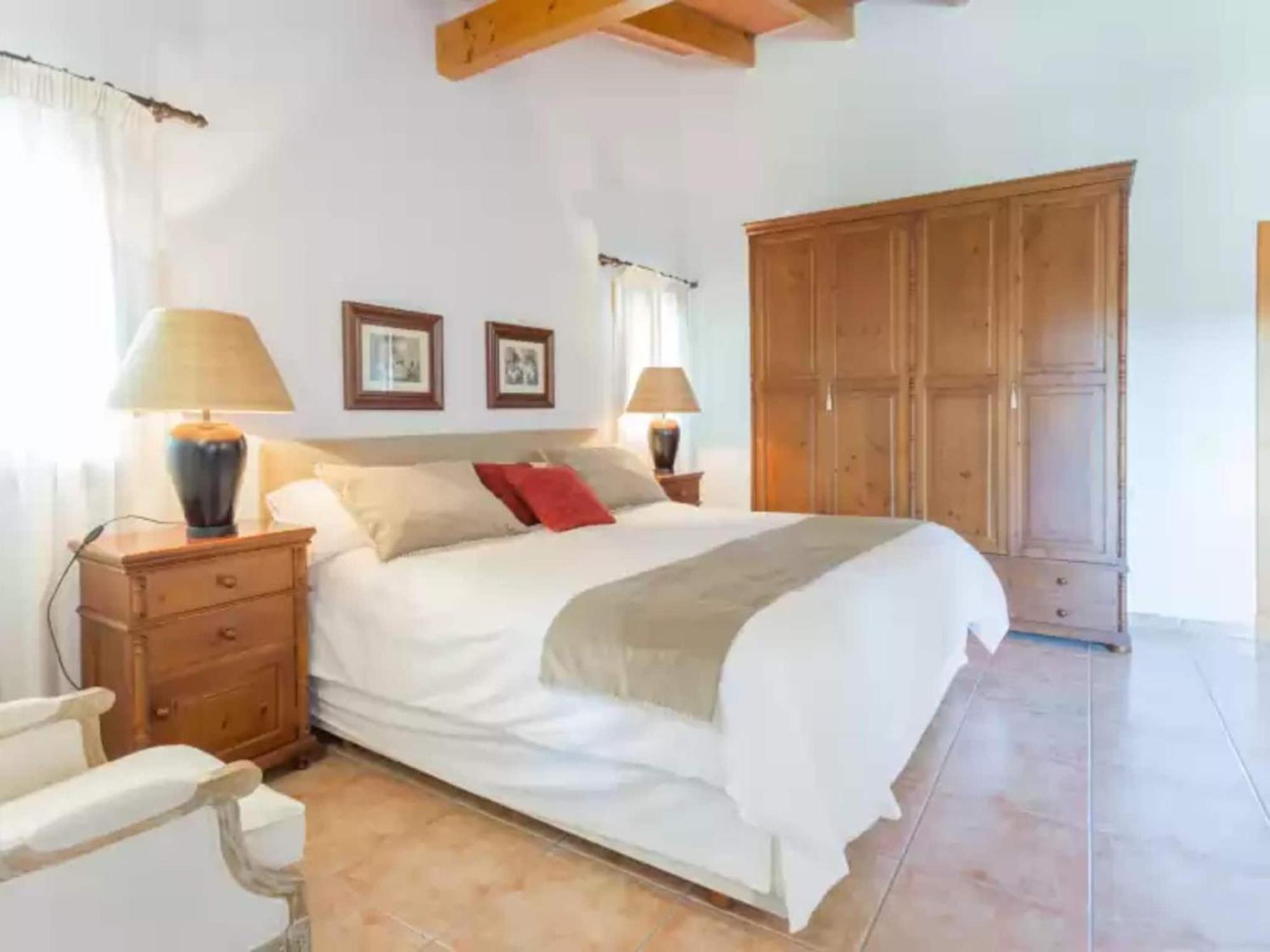 Villa With Private Pool In