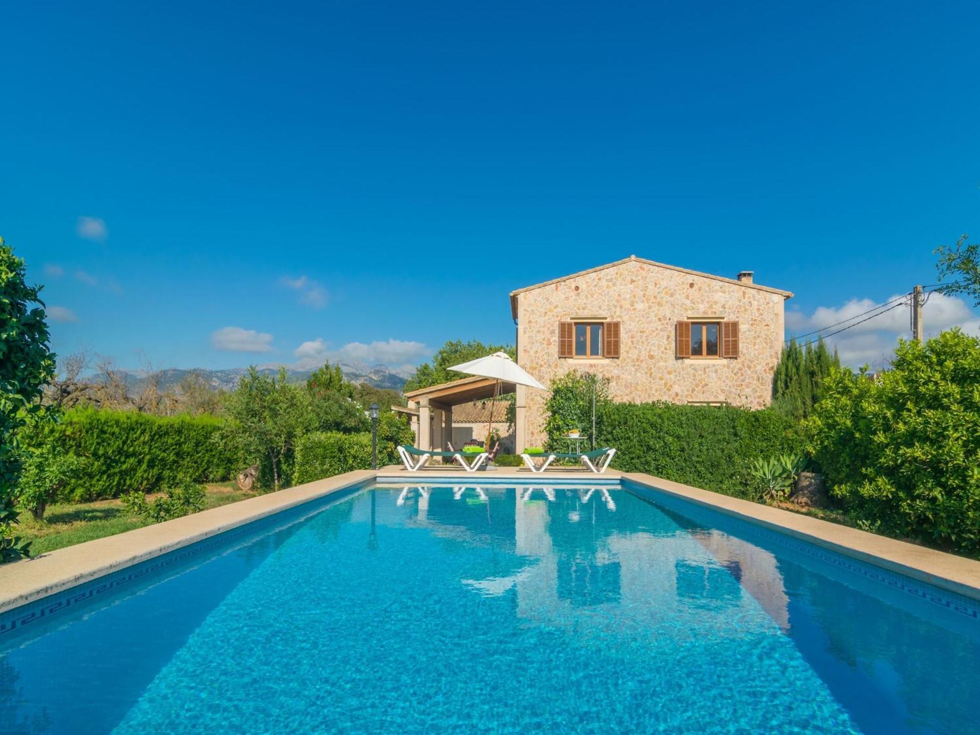 Tut - With Private Pool In