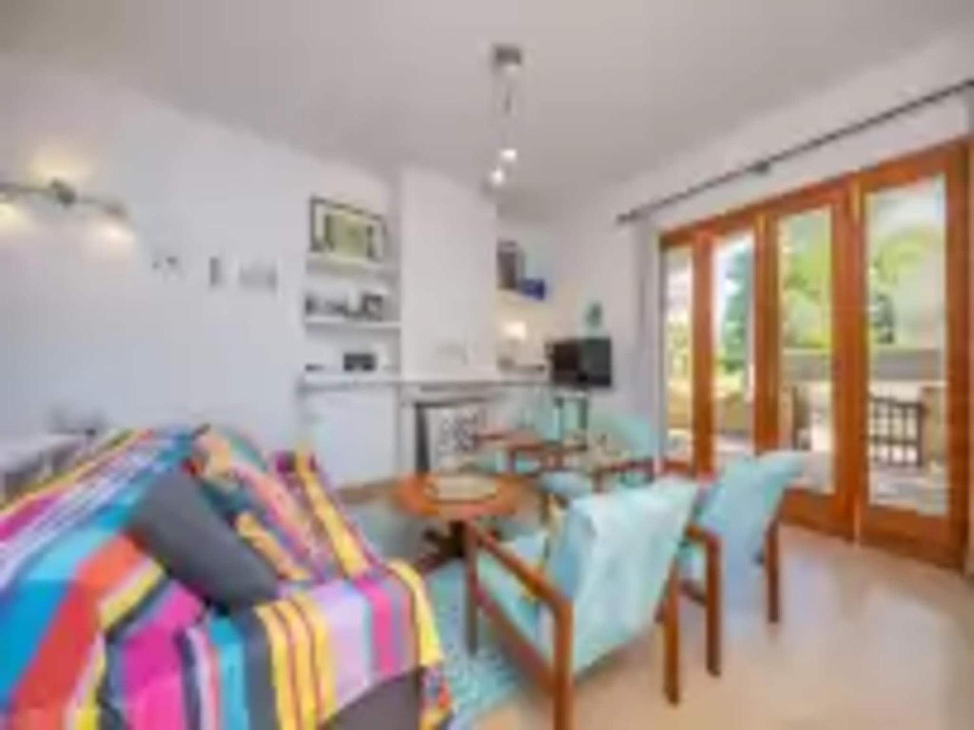Chalet Wondrous House In Marina Manresa