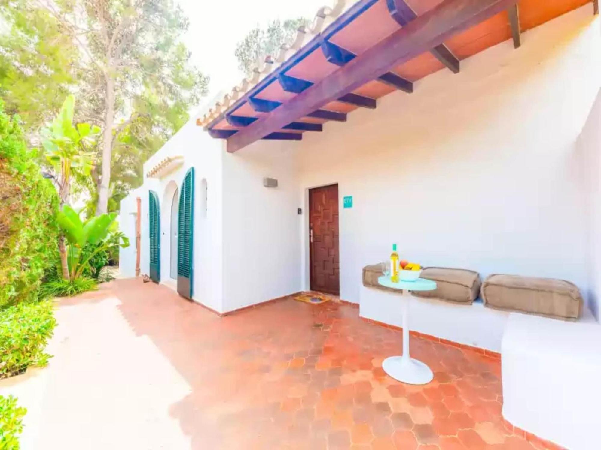Ferrer Private Pool