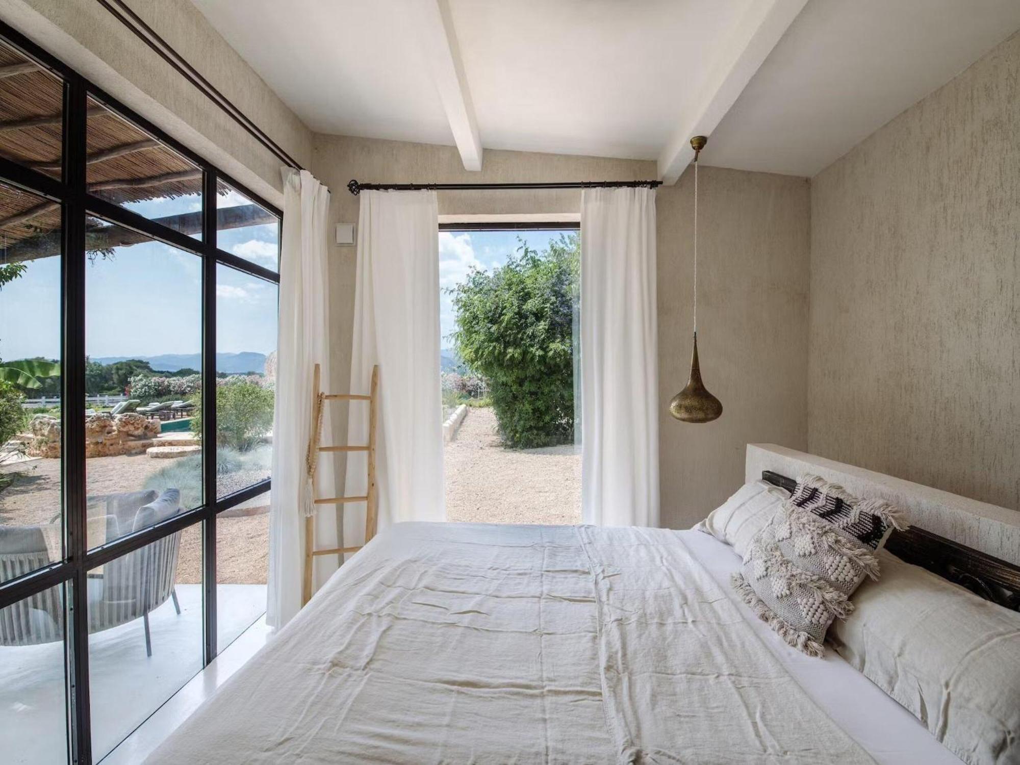 Lavish With Private Pool Villa Llubí