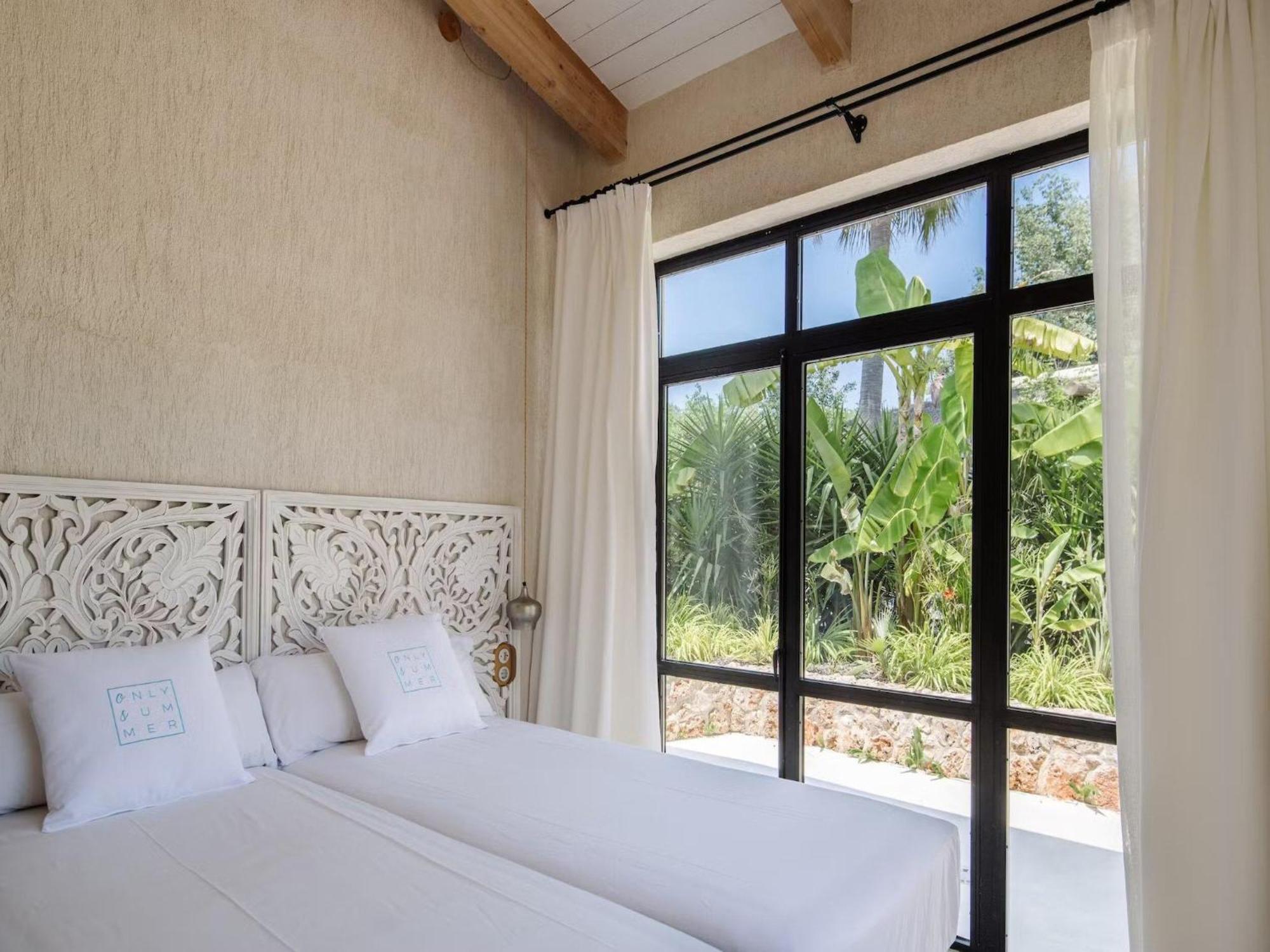 Lavish With Private Pool Villa