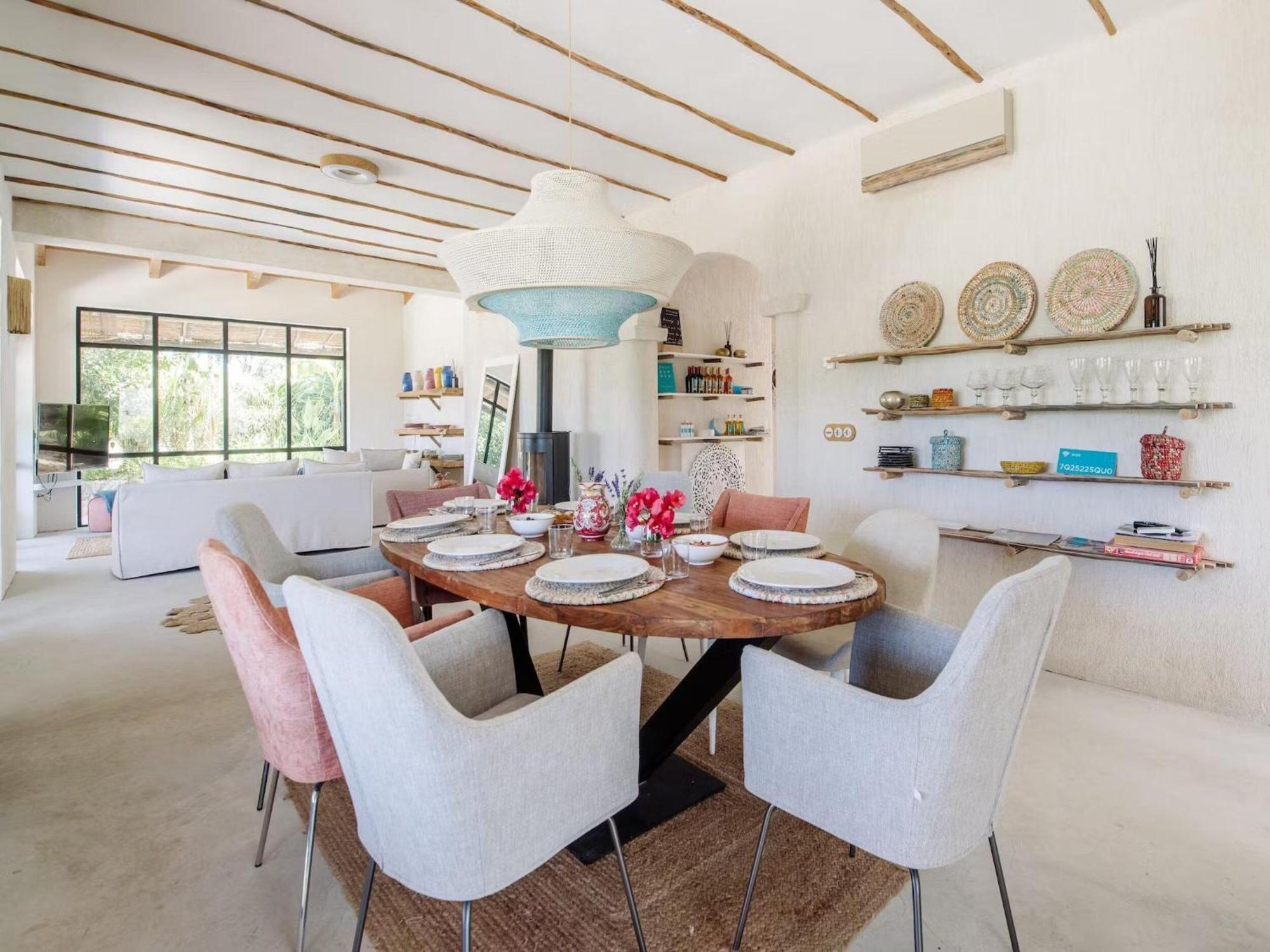 Lavish With Private Pool Villa Llubí