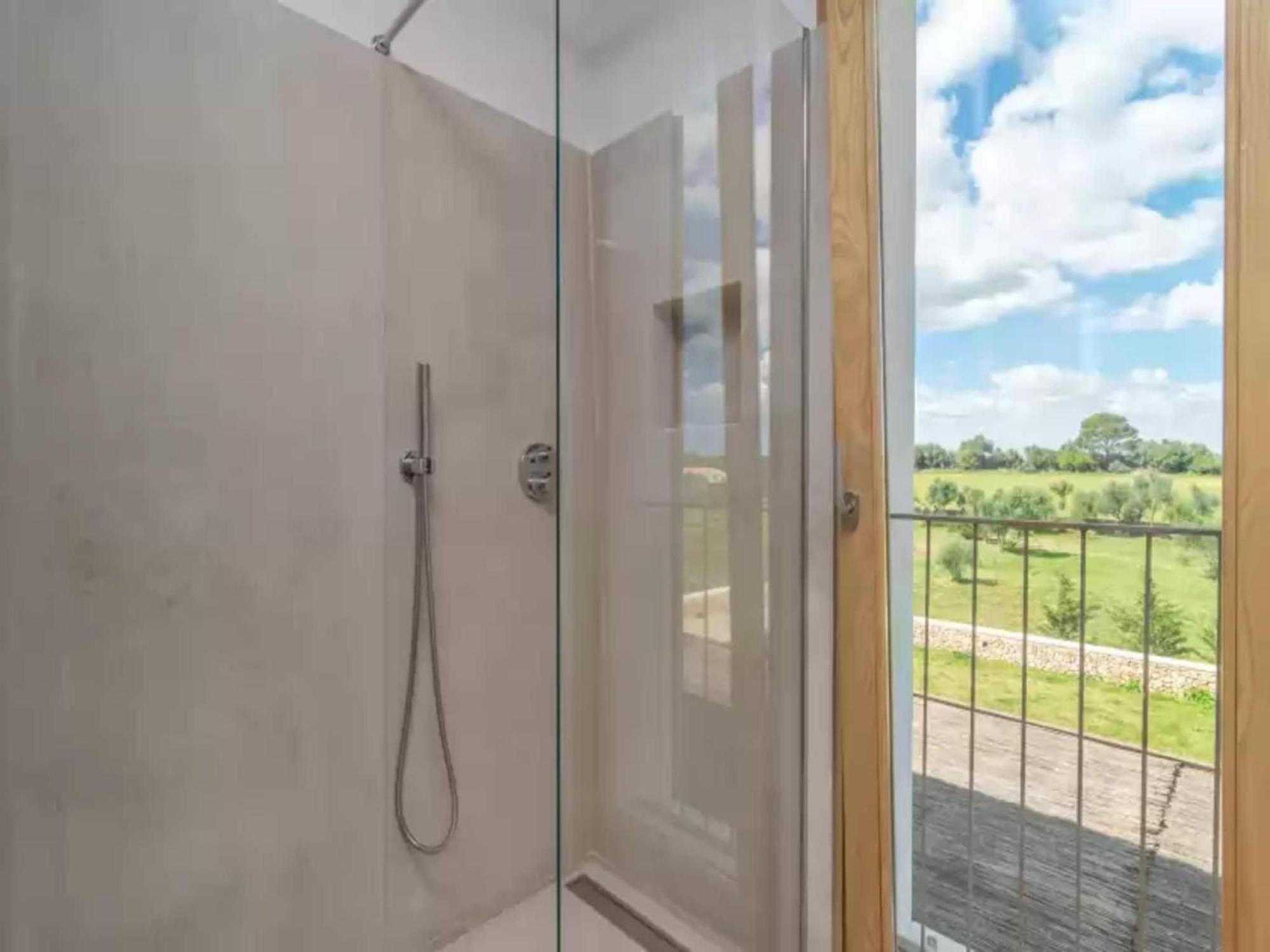 Villa With Pool Nearby *