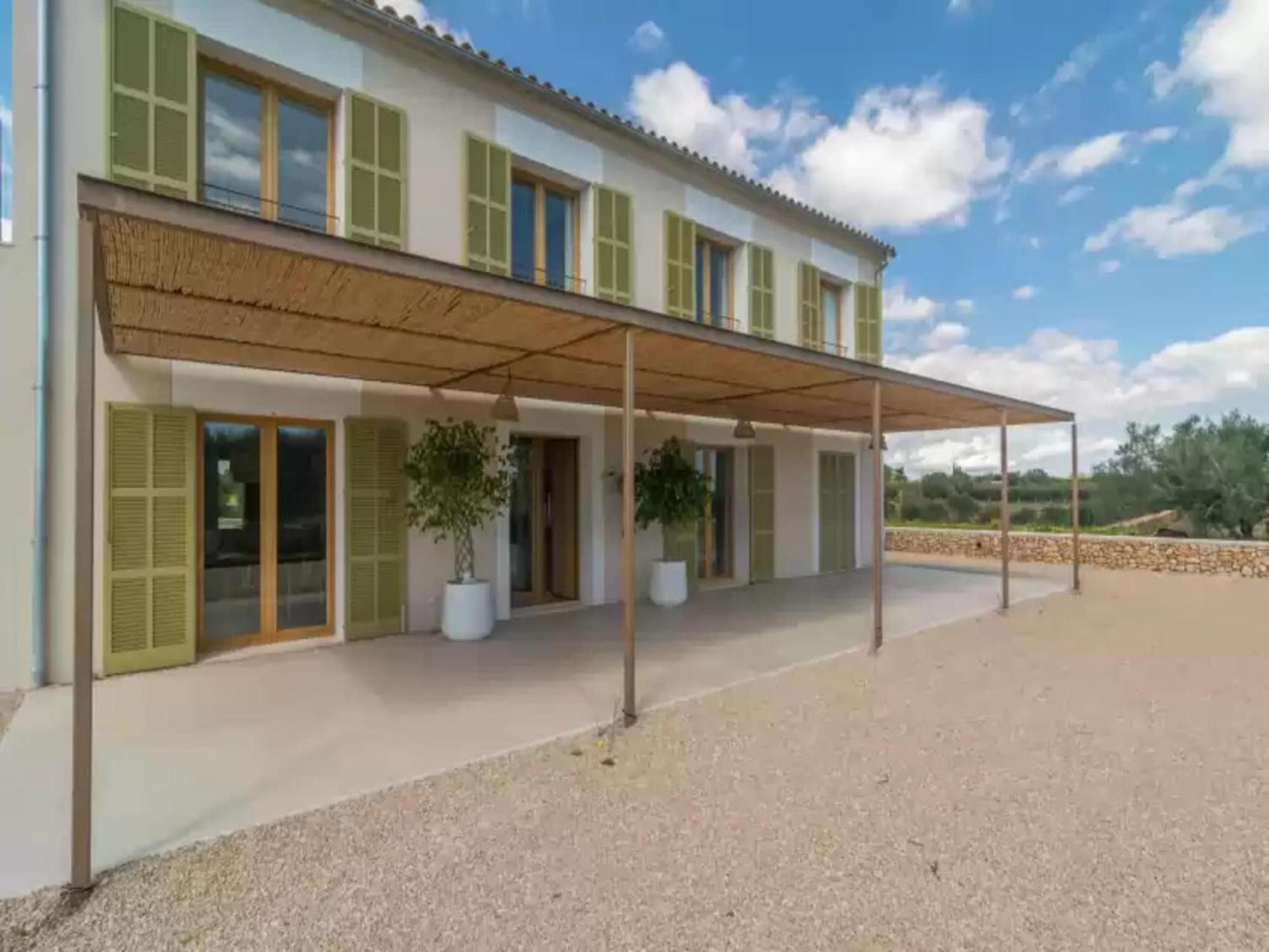 Villa With Pool Nearby *