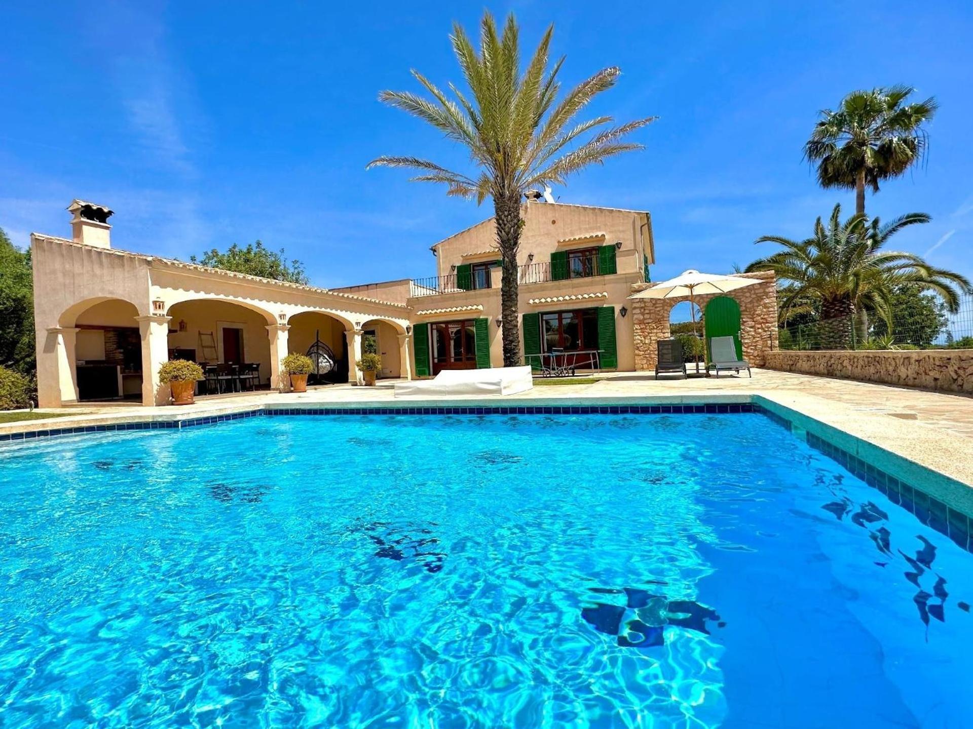 Сasa de vacaciones Mit Meerblick Und Pool Bei *