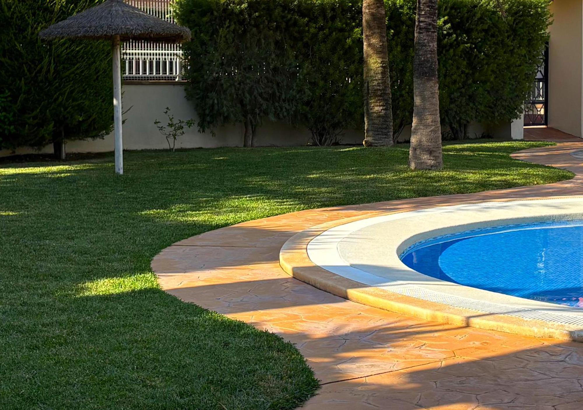 Traumhafte Familien-ferienwohnung Mit Dachterrasse & Pool *
