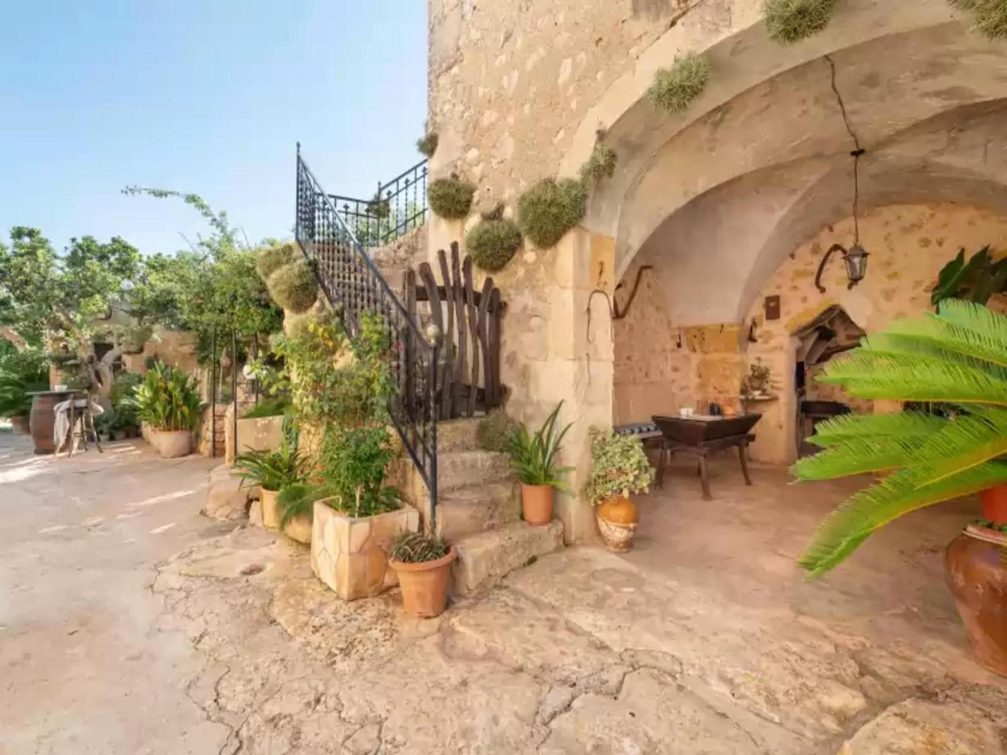 With Private Pool In Felanitx Villa *