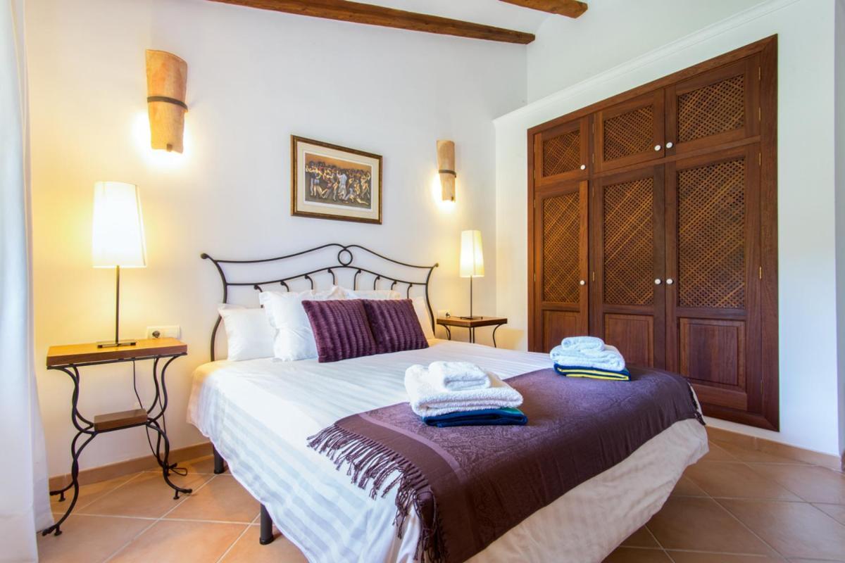 Flor Villa Deià (Deyá)
