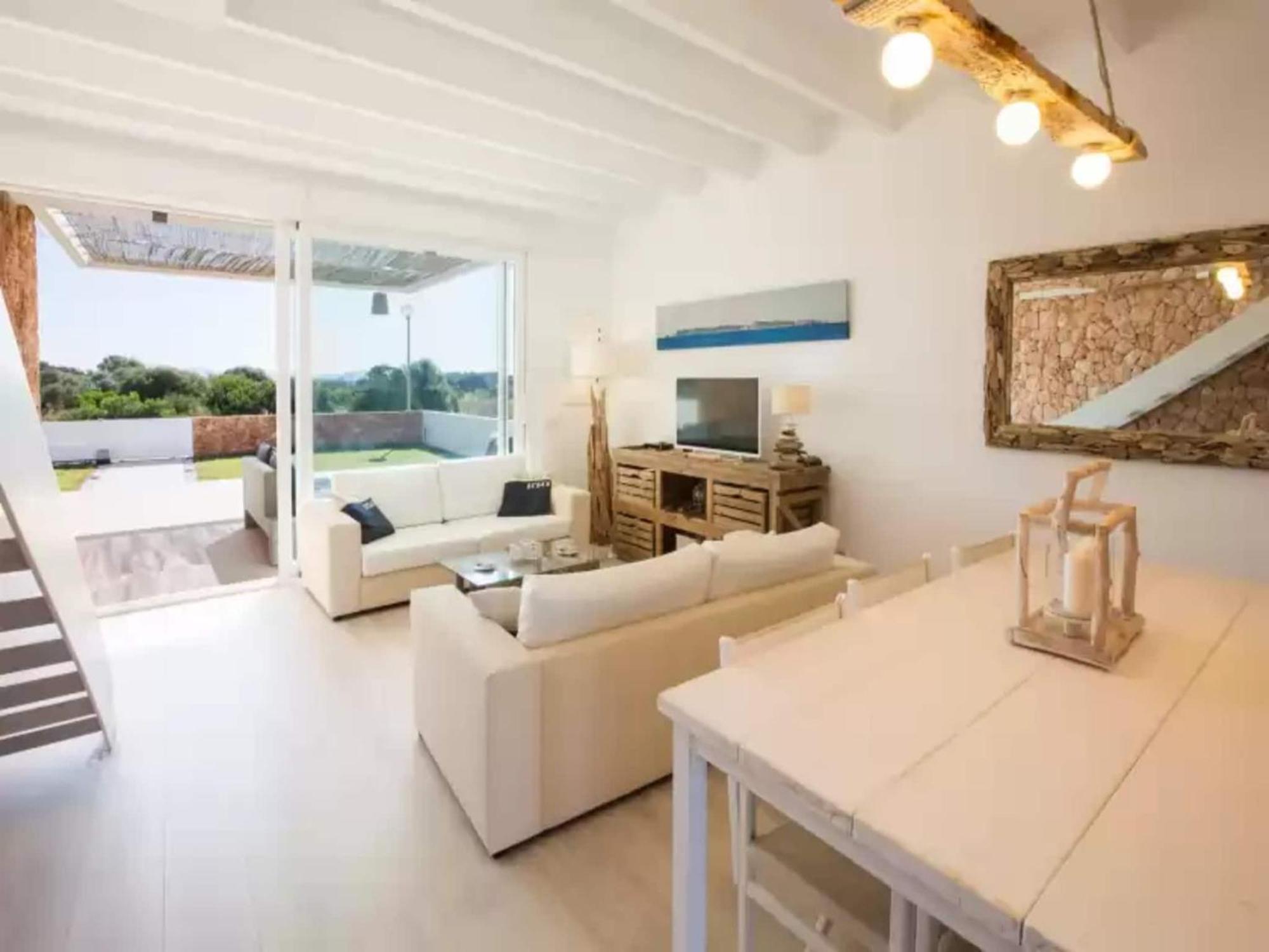 Villa Coastal With Modern Space *