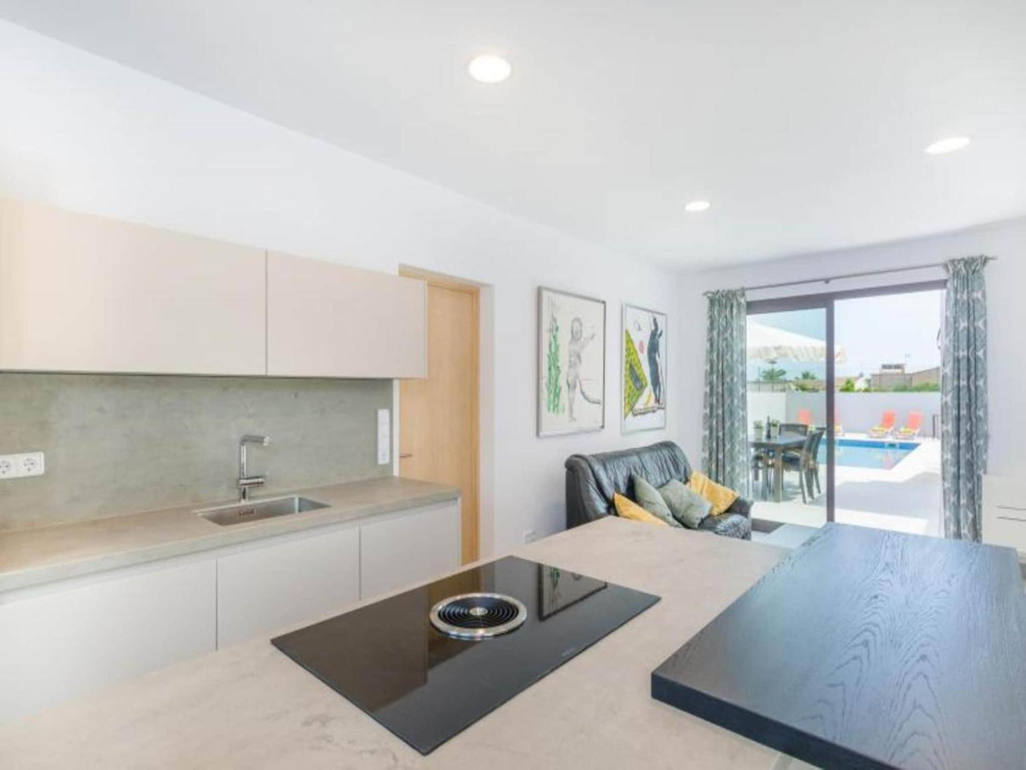 Villa With Private Pool Vilafranca De Bonany