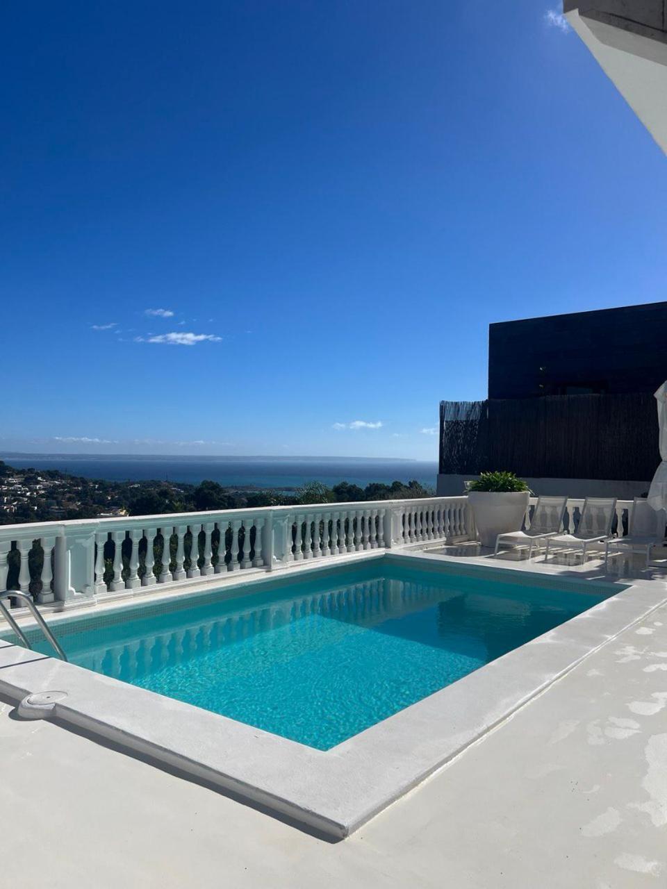 Deluxe With Seaview In Portals Villa