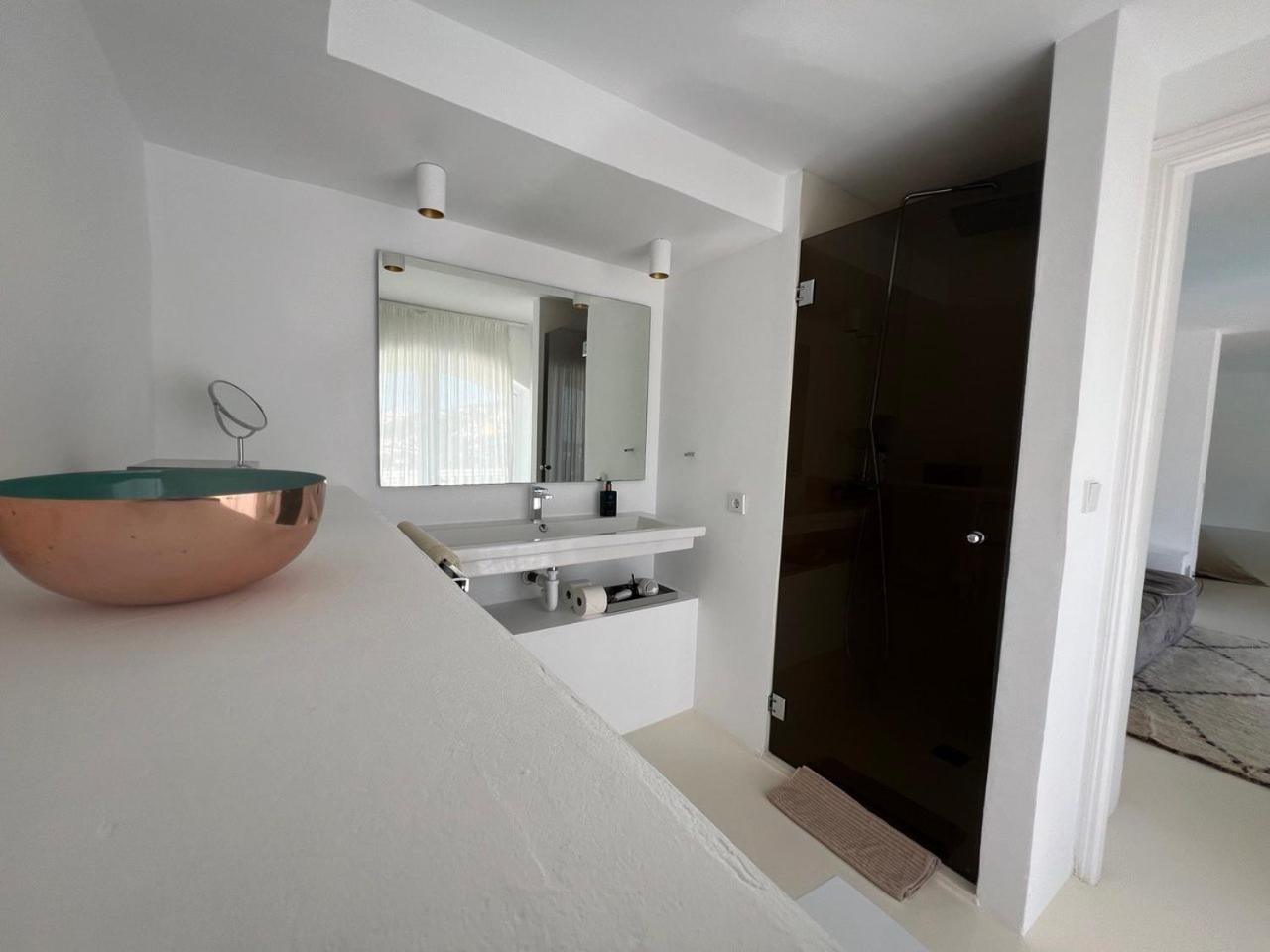 Deluxe With Seaview In Portals *
