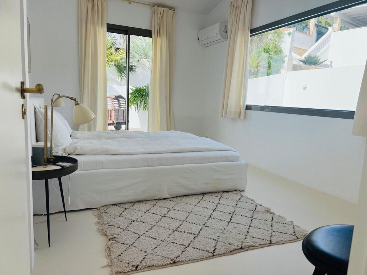 Deluxe With Seaview In Portals * Costa D'En Blanes