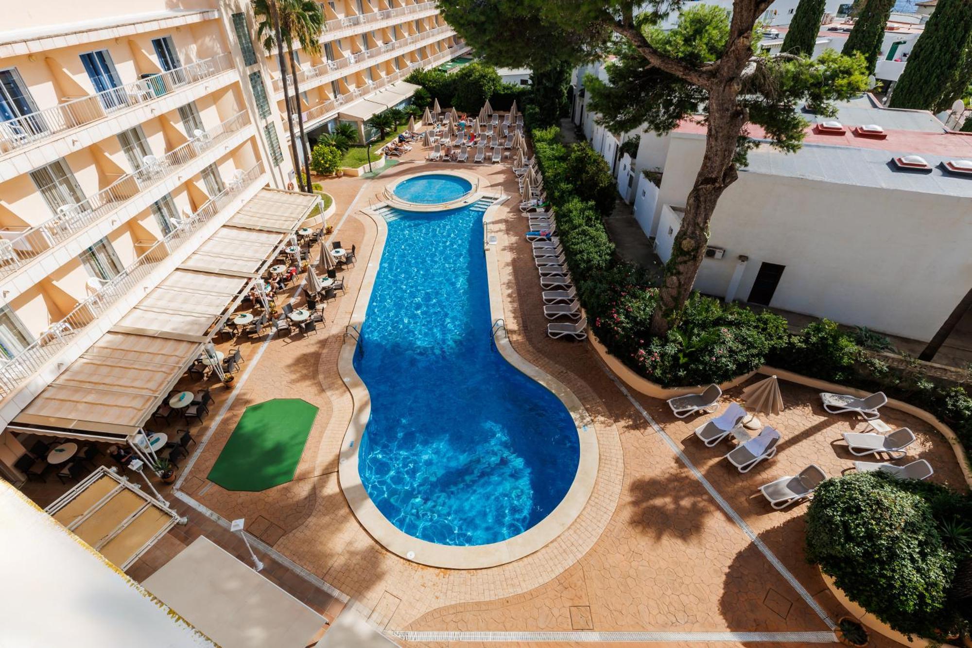 O7 Alondra Hotel