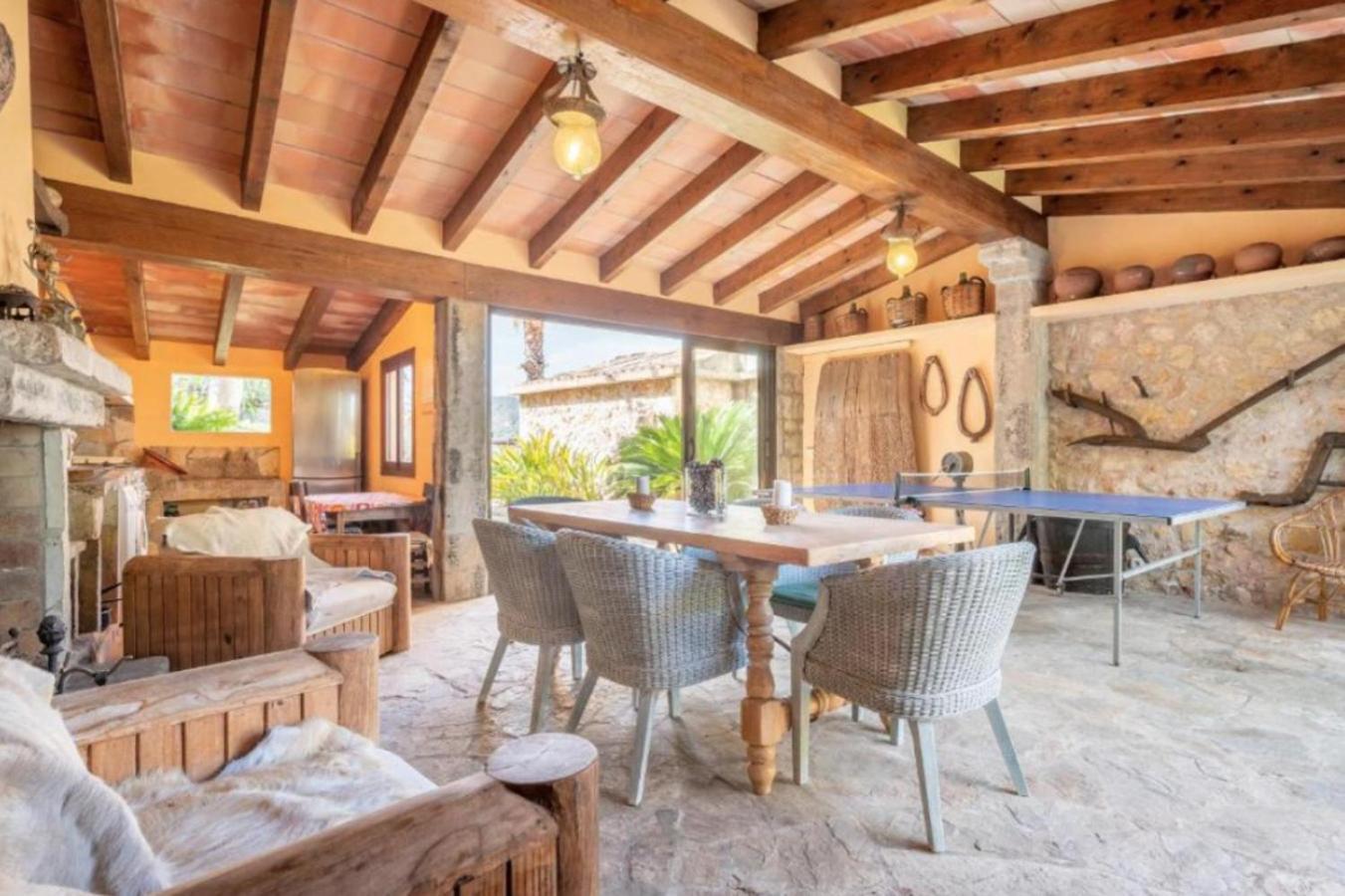 Es Barracar Villa *