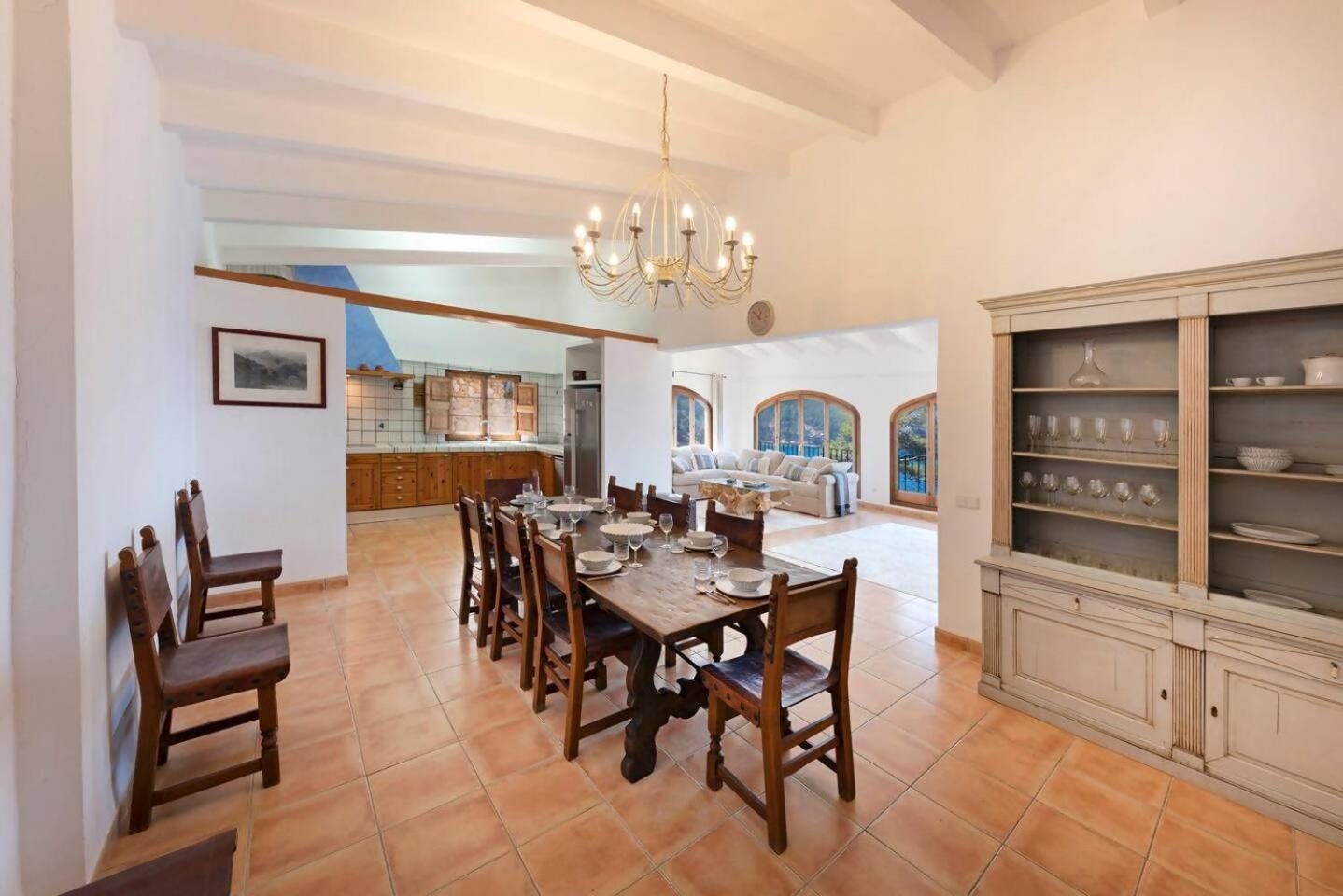 Villa En Primera Línea De Mar Con Amplia Terraza Bañalbufar (Banyalbufar)