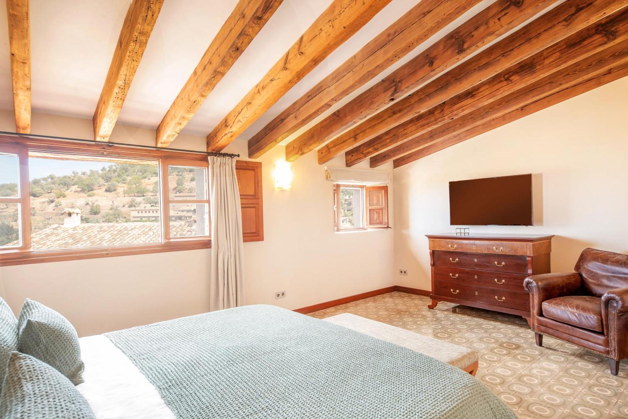 Y Des Puig Hotel 4*