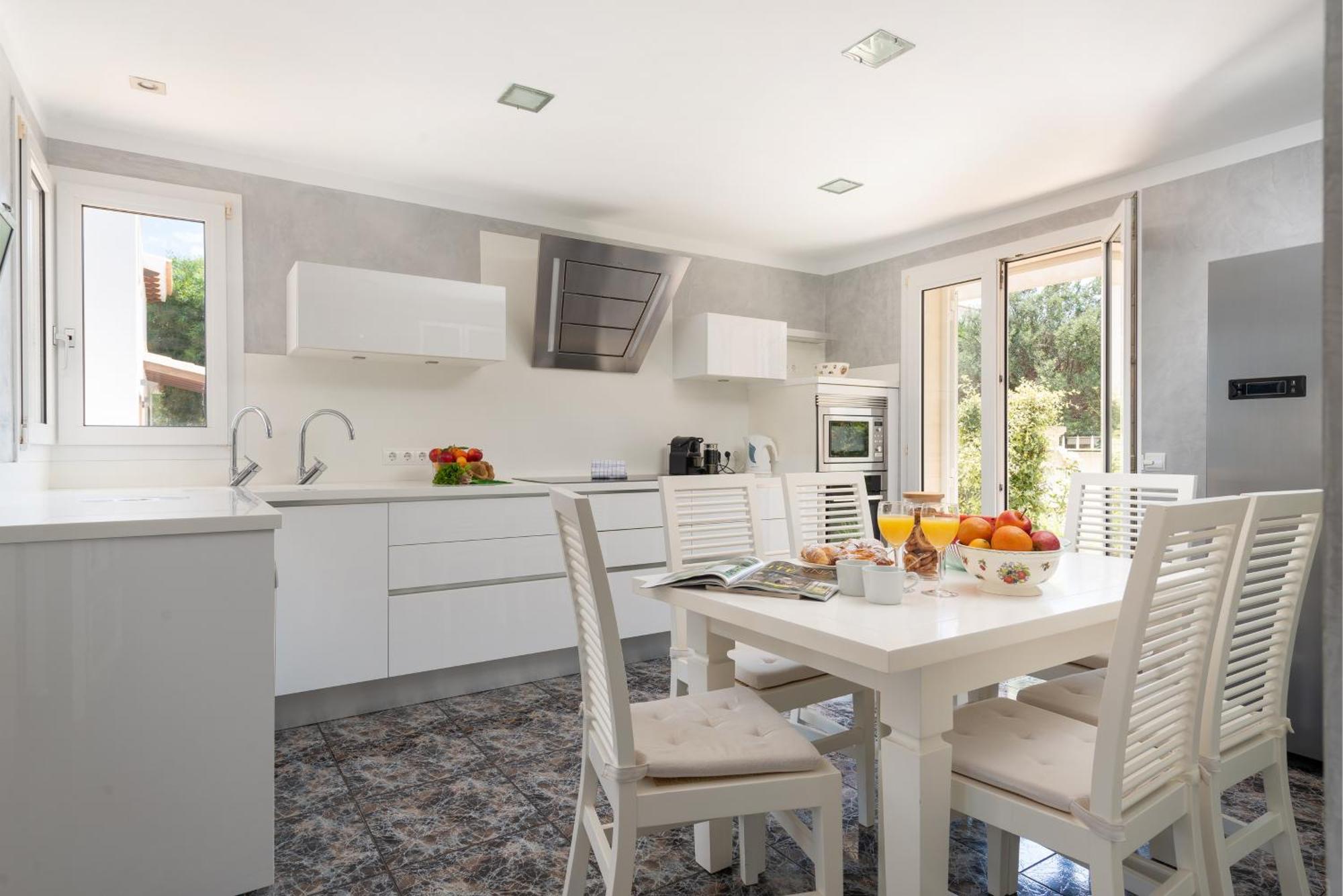 Sa Caleta With Sea Views, Pool, Sauna, And Jacuzzi * Fenalitx (Fenalich)