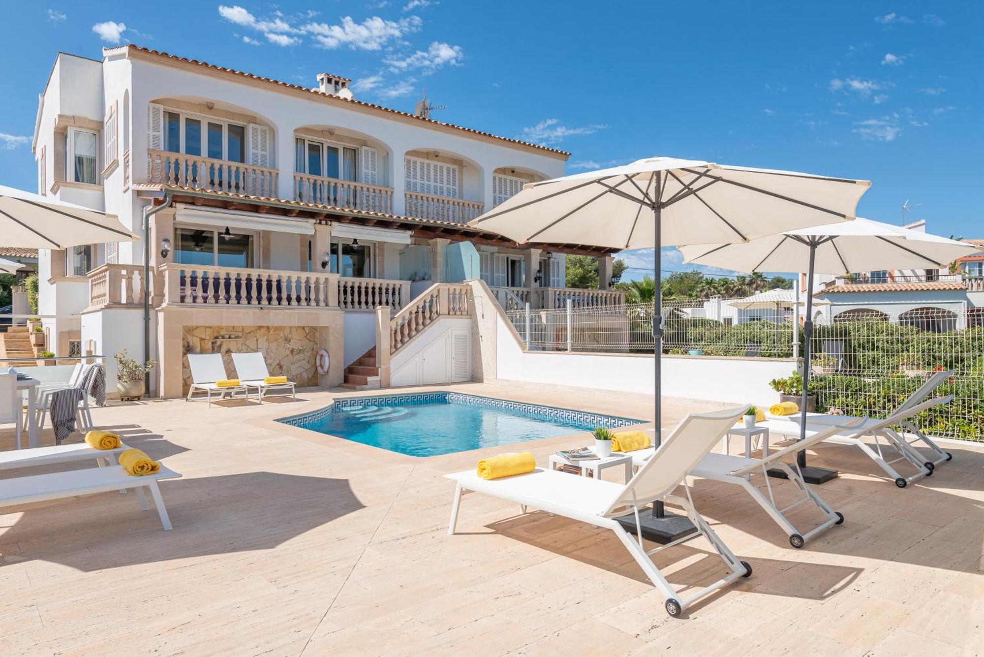 Villa Sa Caleta With Sea Views, Pool, Sauna, And Jacuzzi Fenalitx (Fenalich)