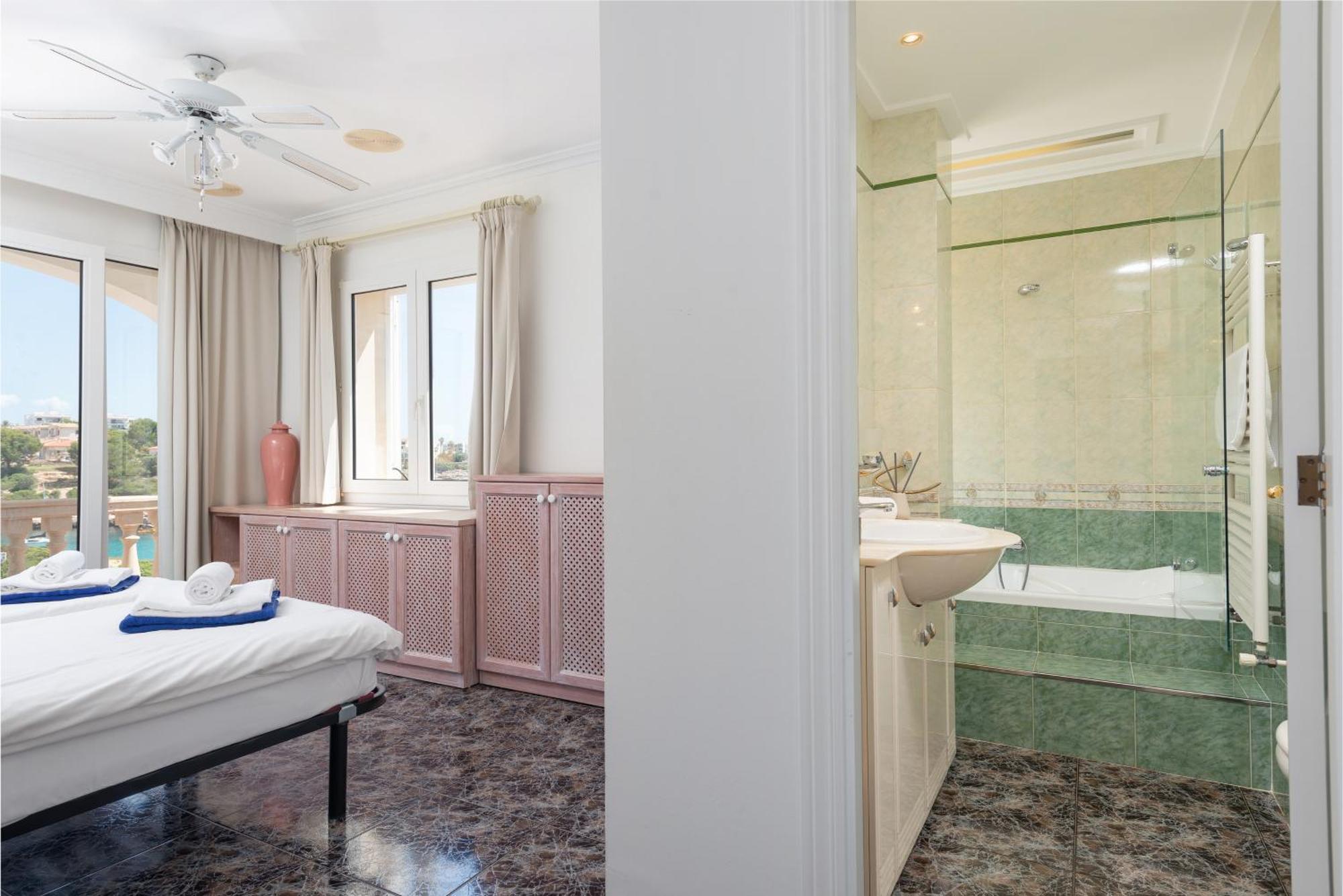 Sa Caleta With Sea Views, Pool, Sauna, And Jacuzzi Villa Fenalitx (Fenalich)