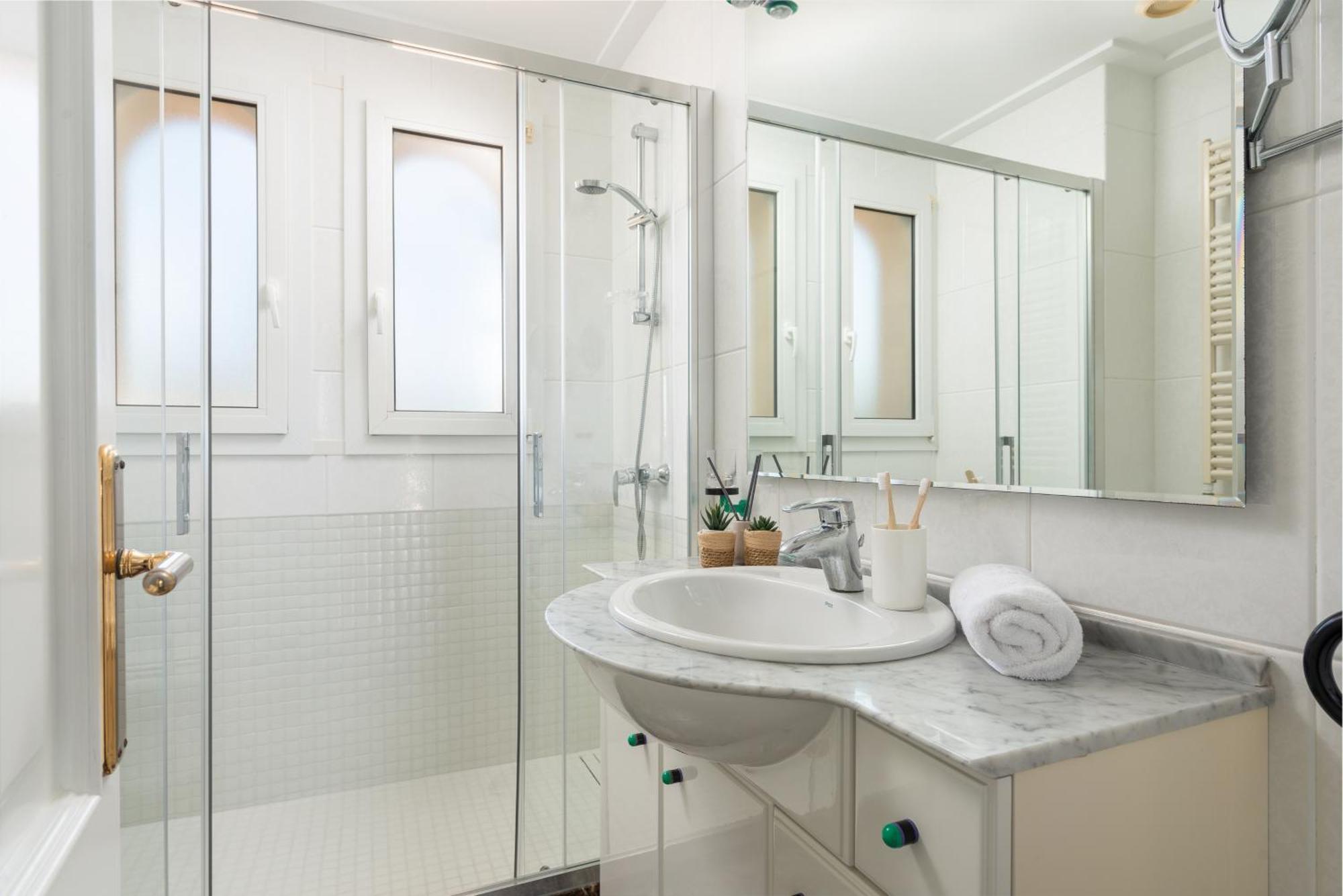 Villa Sa Caleta With Sea Views, Pool, Sauna, And Jacuzzi Fenalitx (Fenalich)