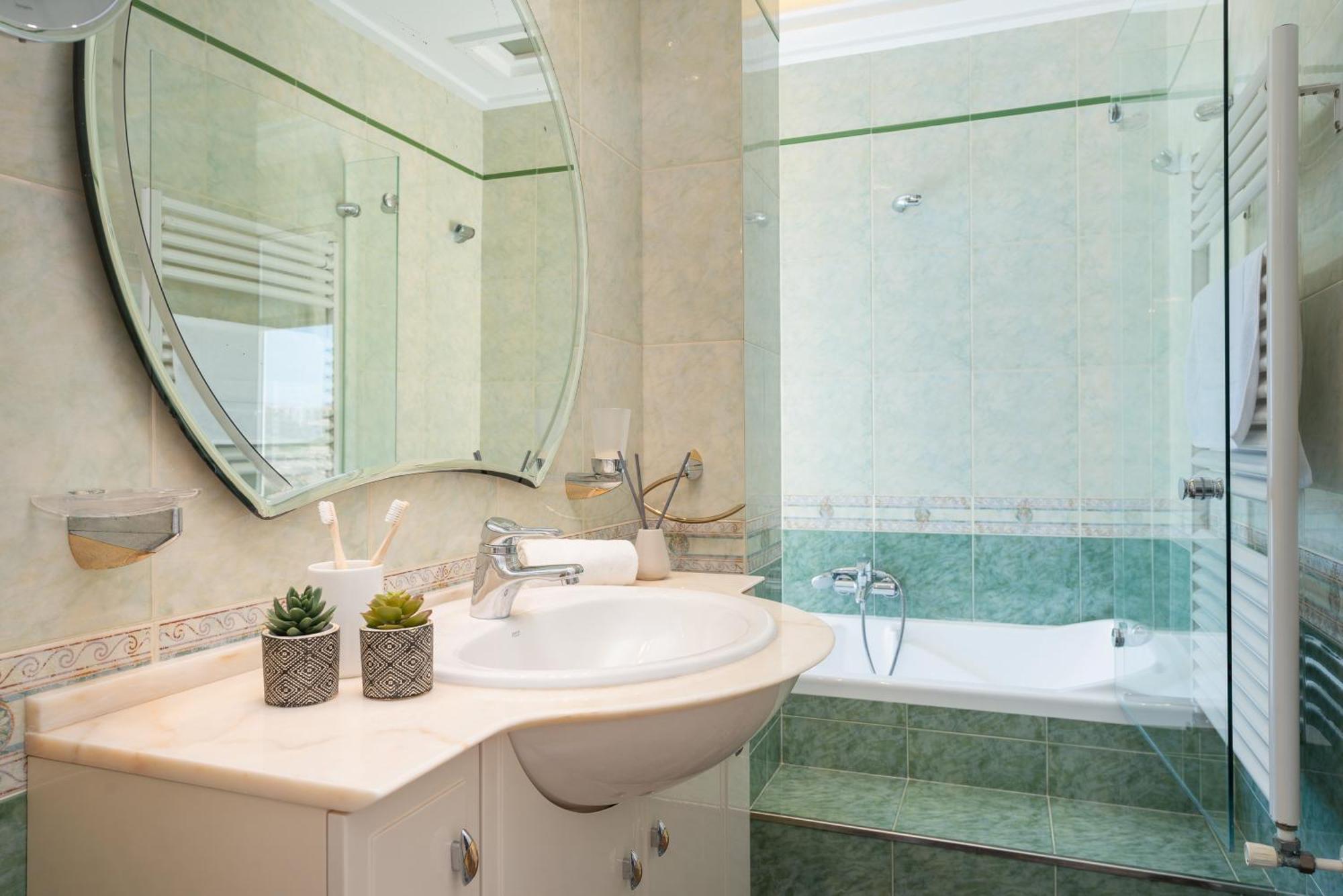 Sa Caleta With Sea Views, Pool, Sauna, And Jacuzzi *
