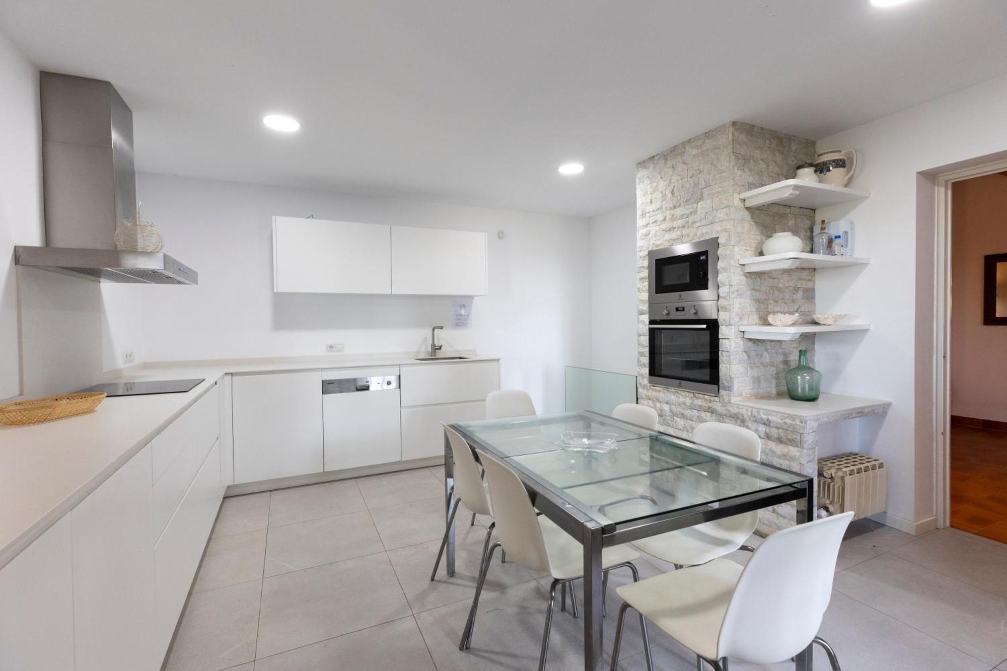 Villa Rosa, Espaciosa Casa Con Piscina *