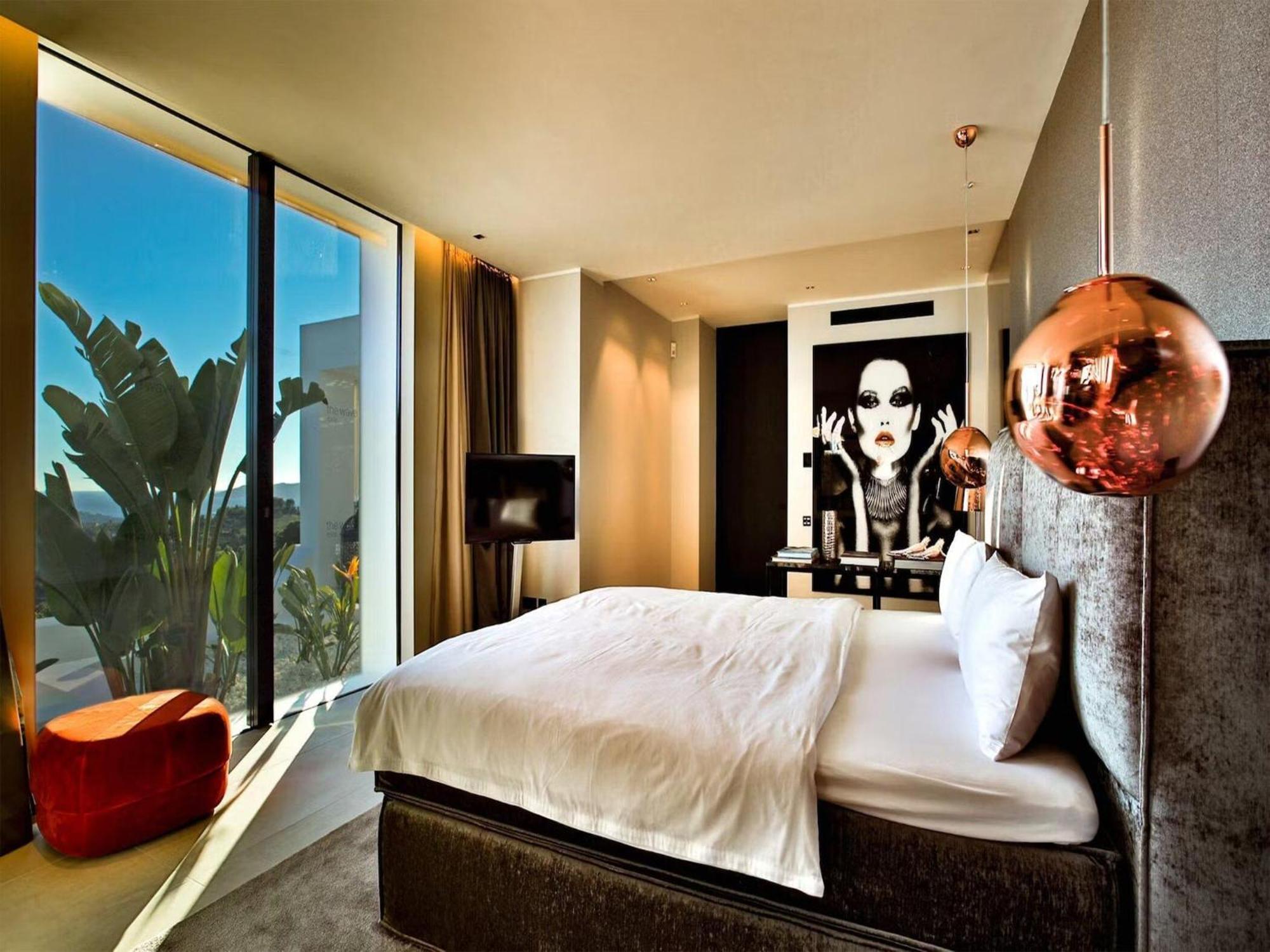 Exclusive On White Isle Villa