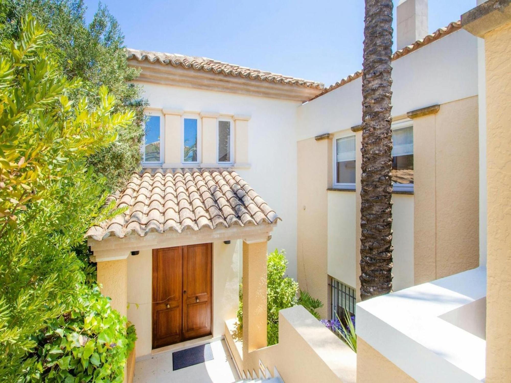 Lavish With Saltwater Pool Villa
