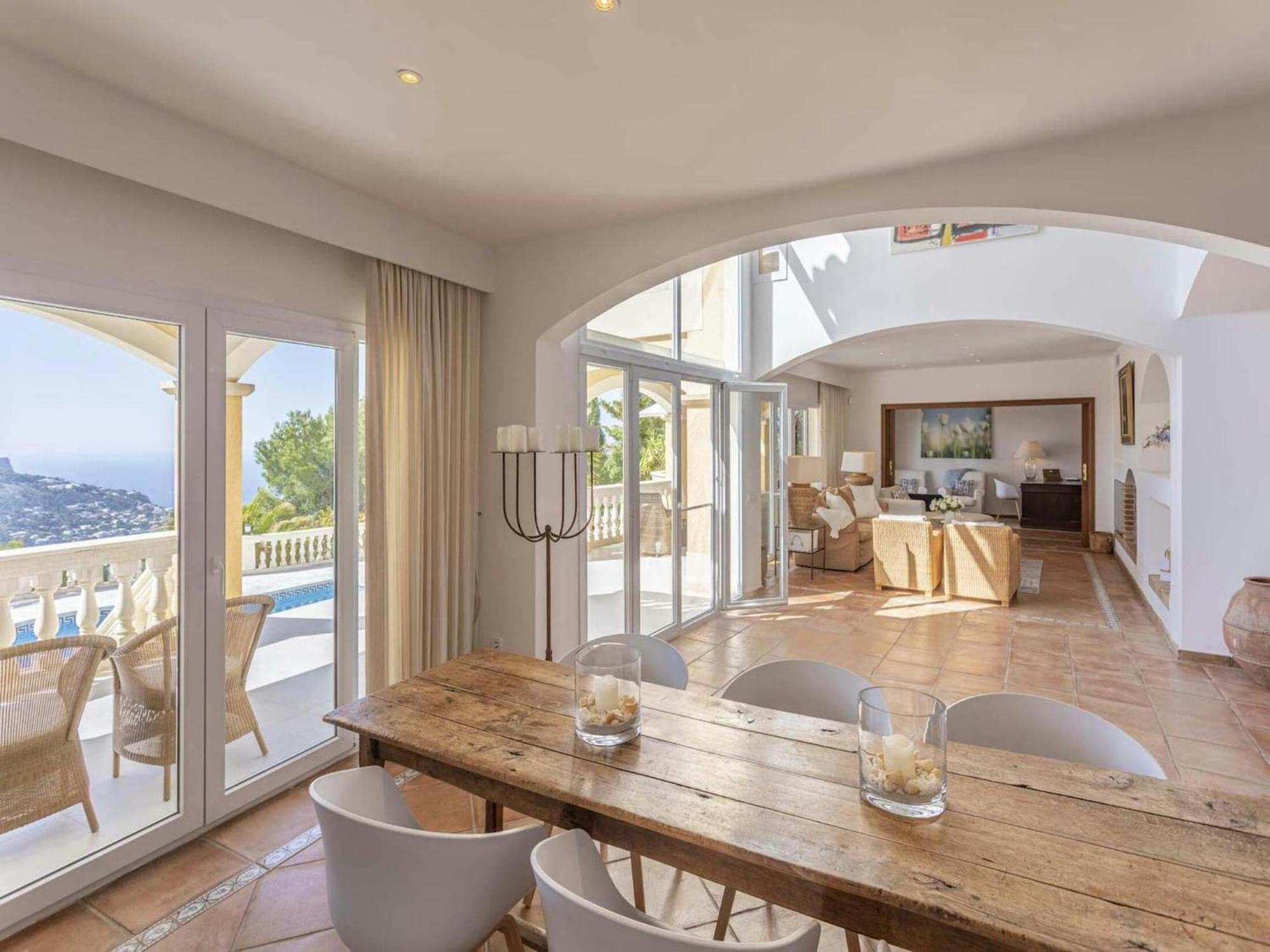 Lavish With Saltwater Pool Andratx (Andrach)
