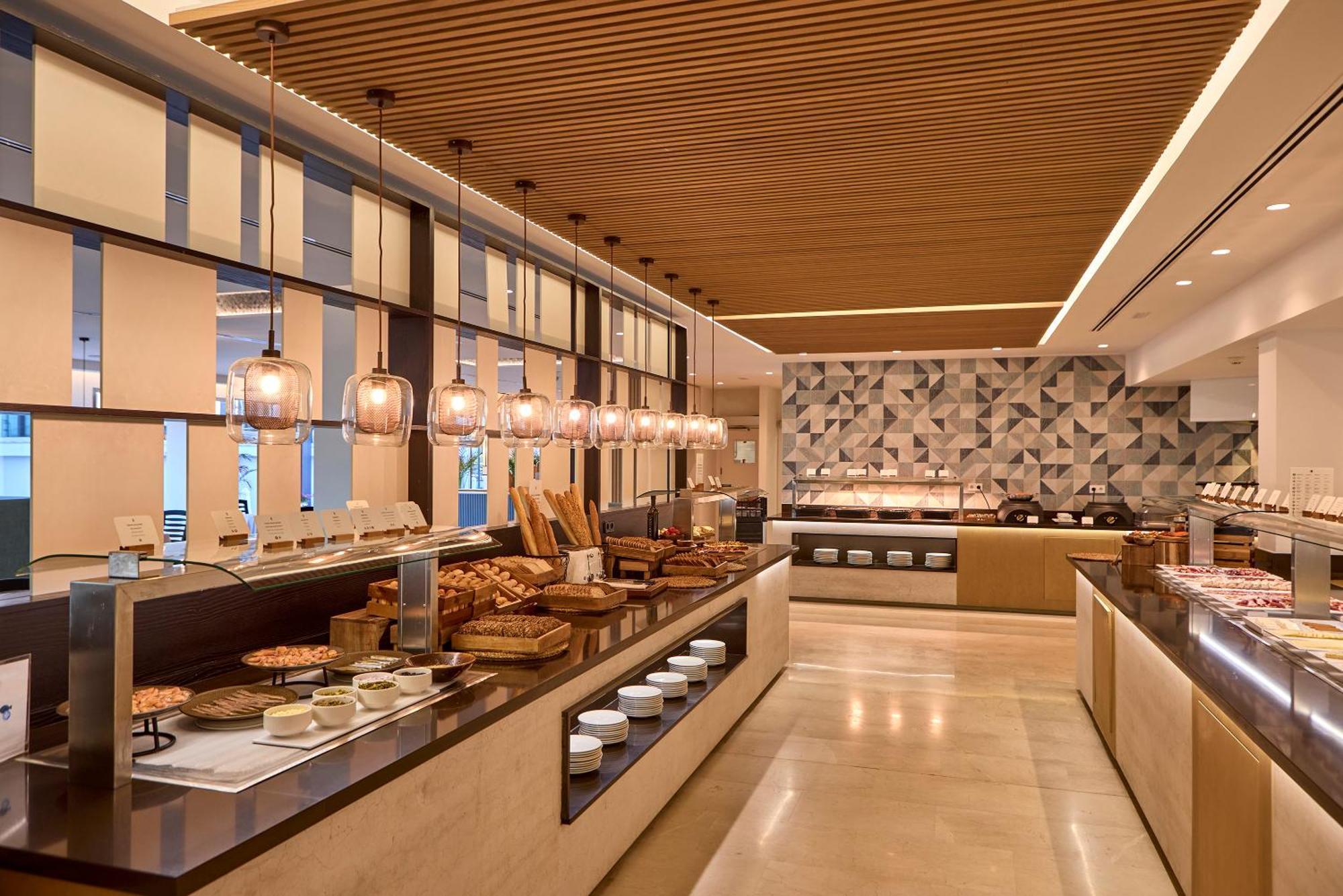 Universal Grand León&spa Hotel 5*