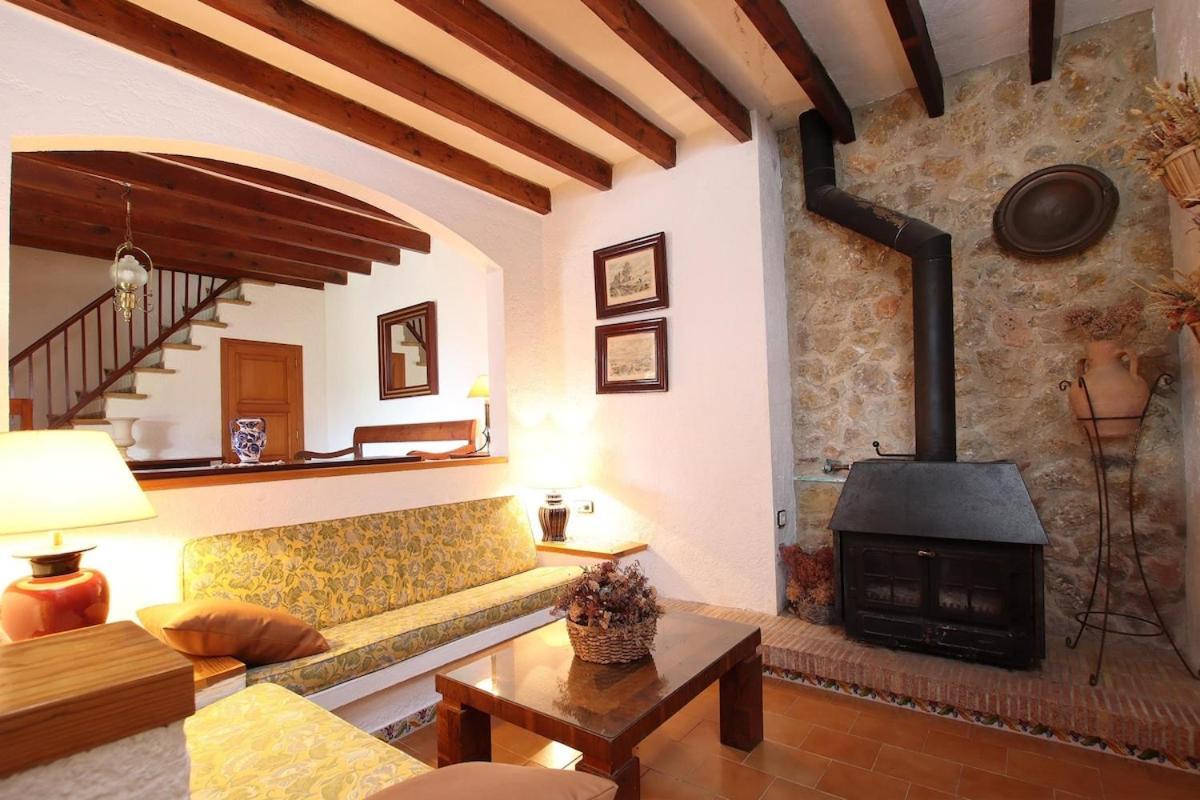Villa Traditional Near The Town Of Pollensa By Renthousing *