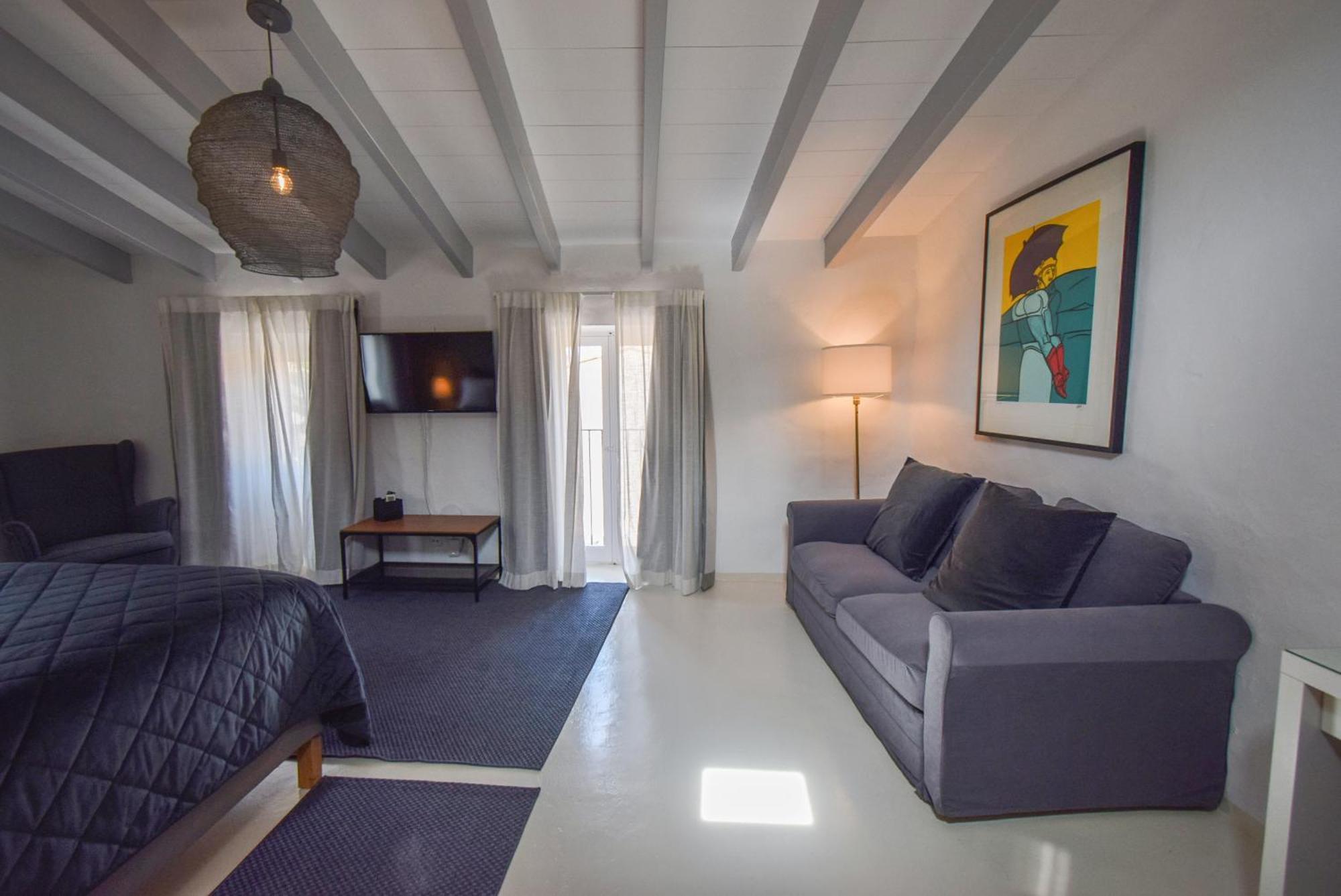 Can Karlito Hotel