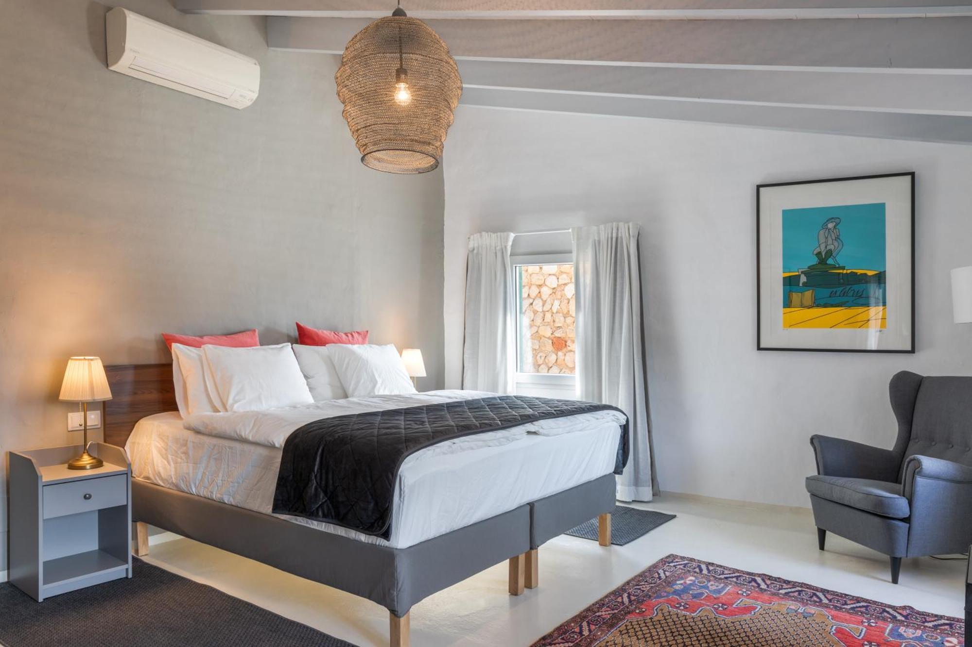 Hotel Can Karlito *