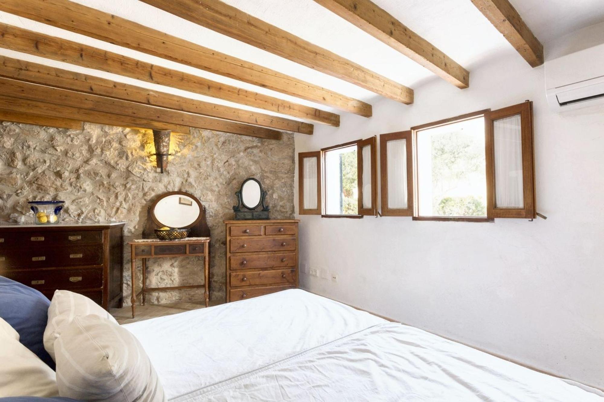 Spacious In With Pool And Mountain View Apartamento Pollensa