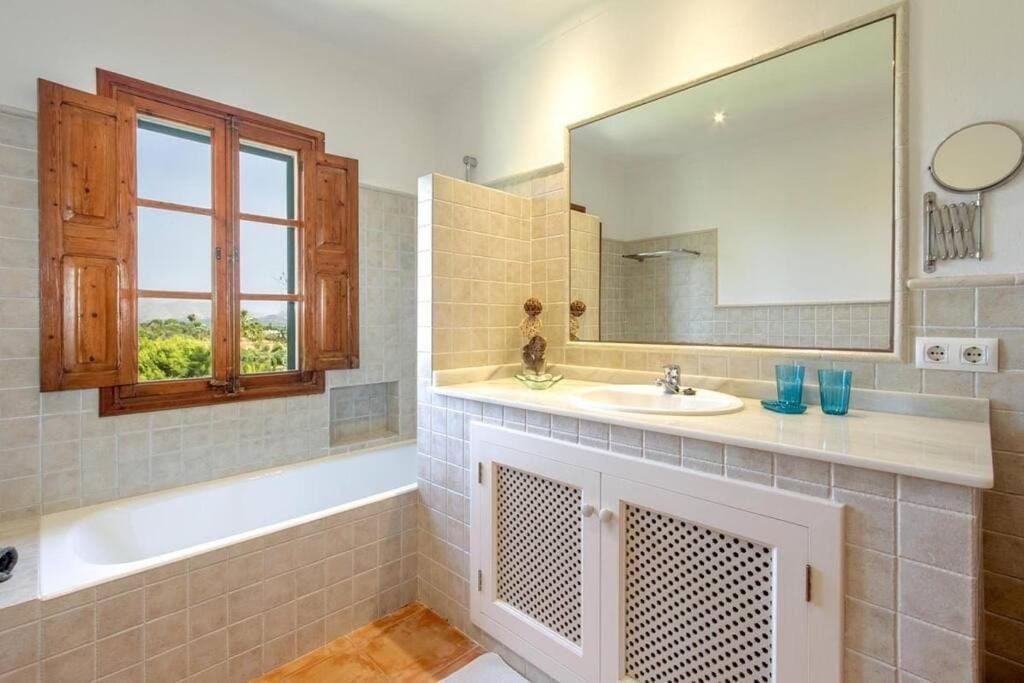 Villa In With Passion And Care In Every Detail By Renthousing Alcúdia