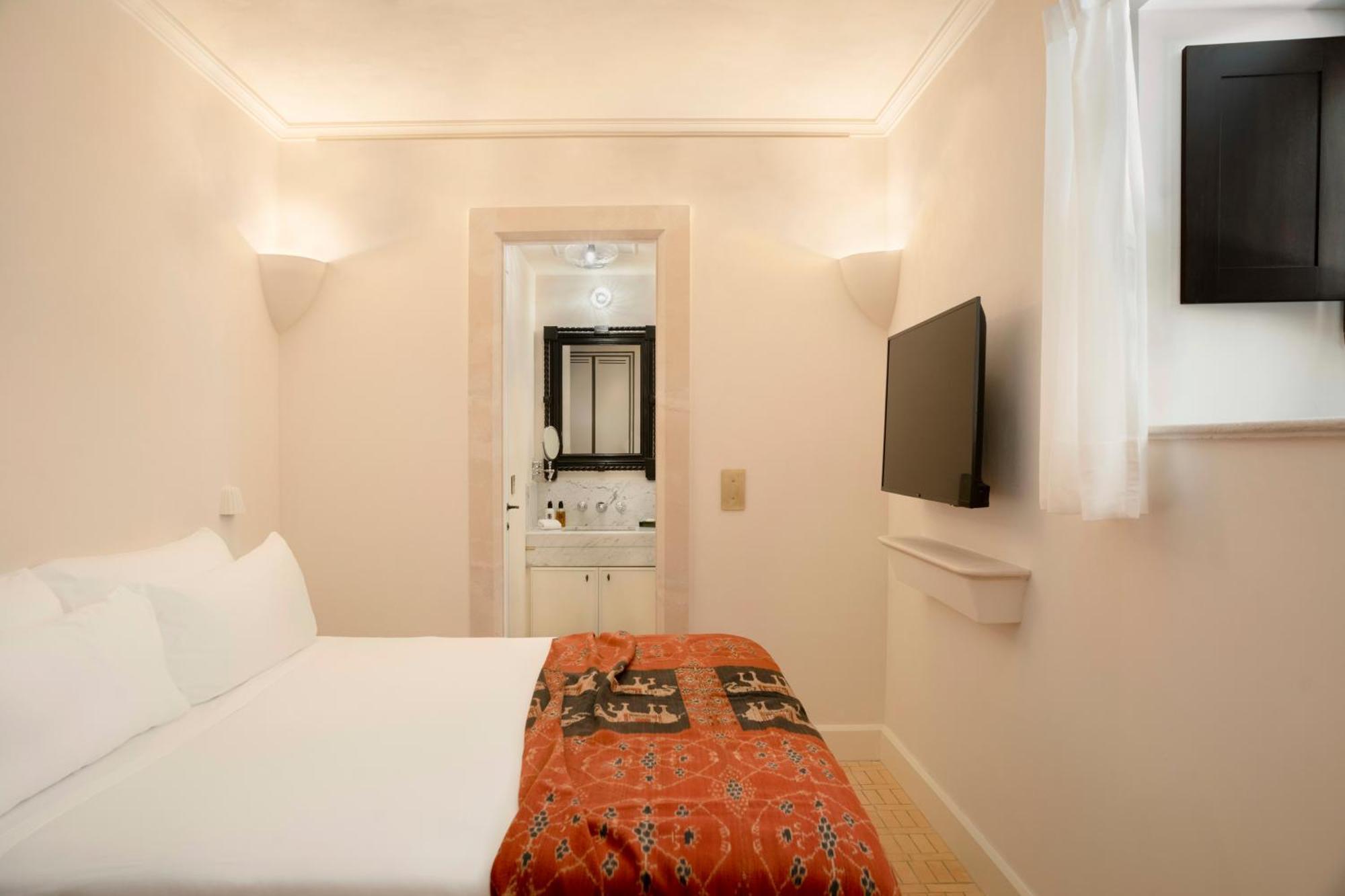 Hotel Portella 5*