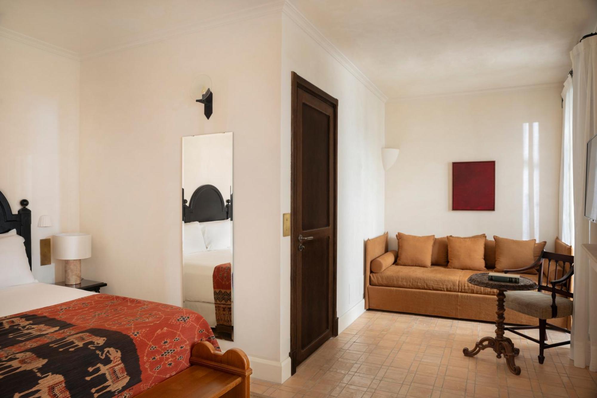 Portella Hotel