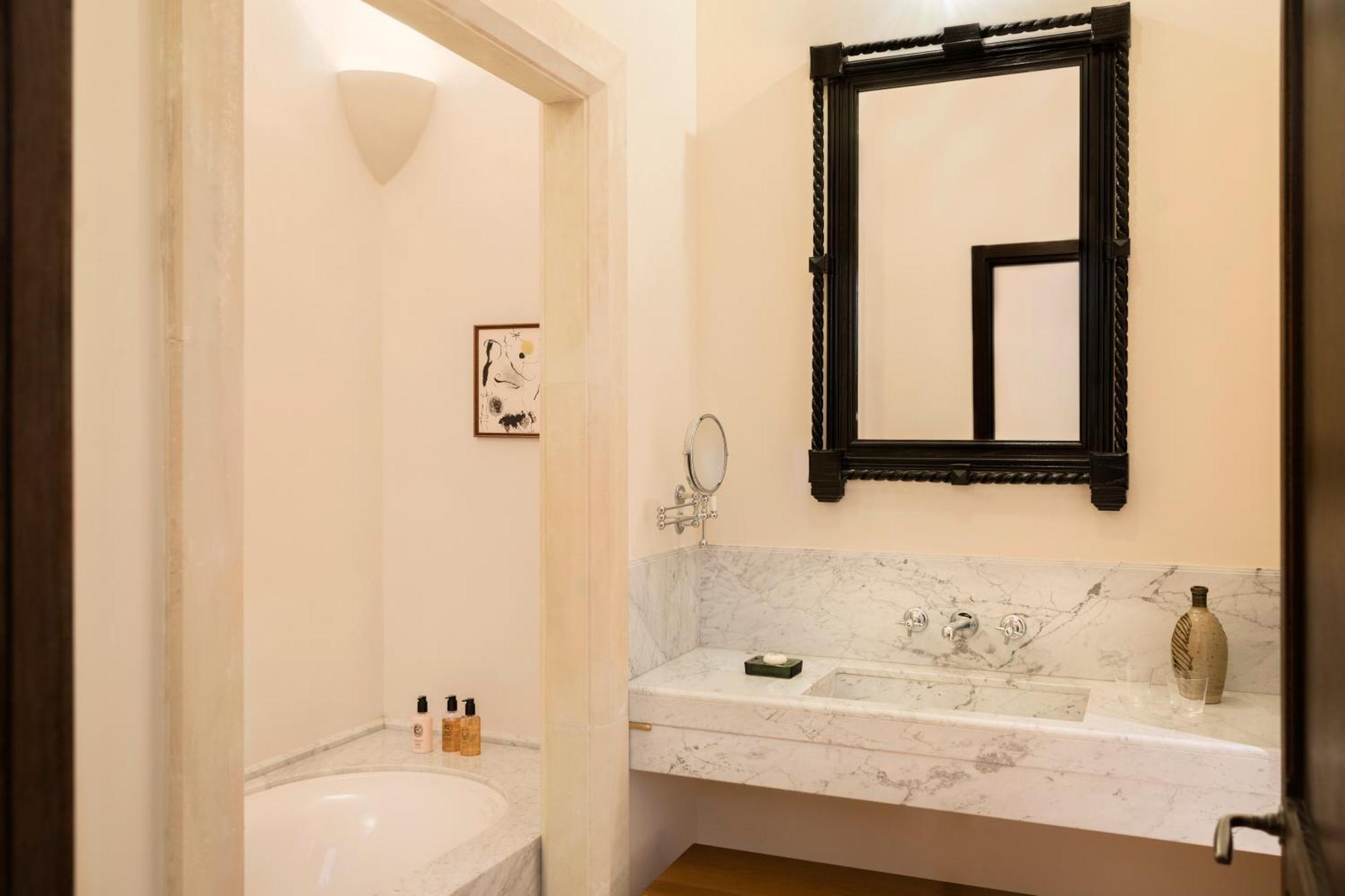 Hotel Portella 5*