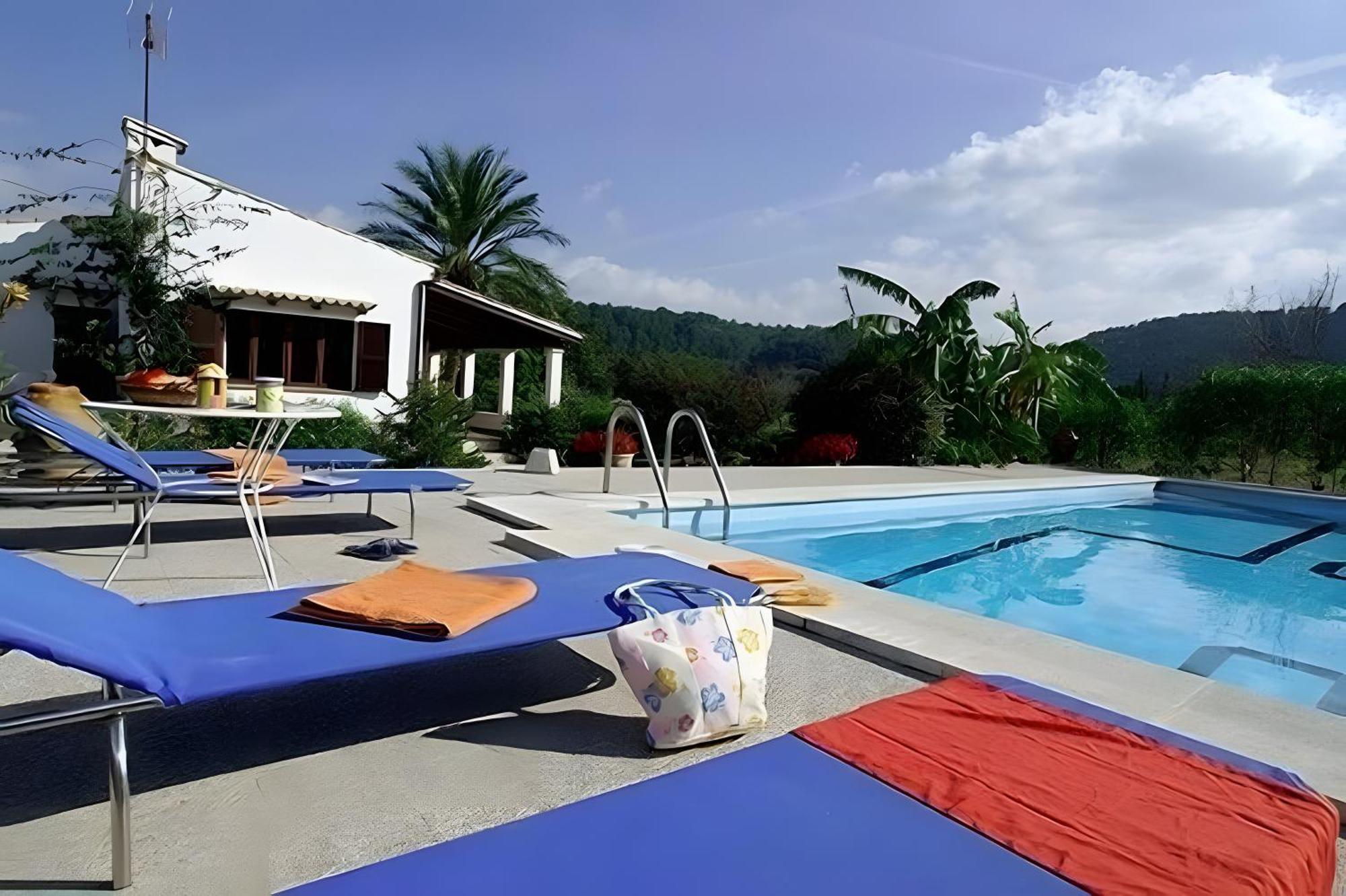 Camp De L'alzina Pollensa